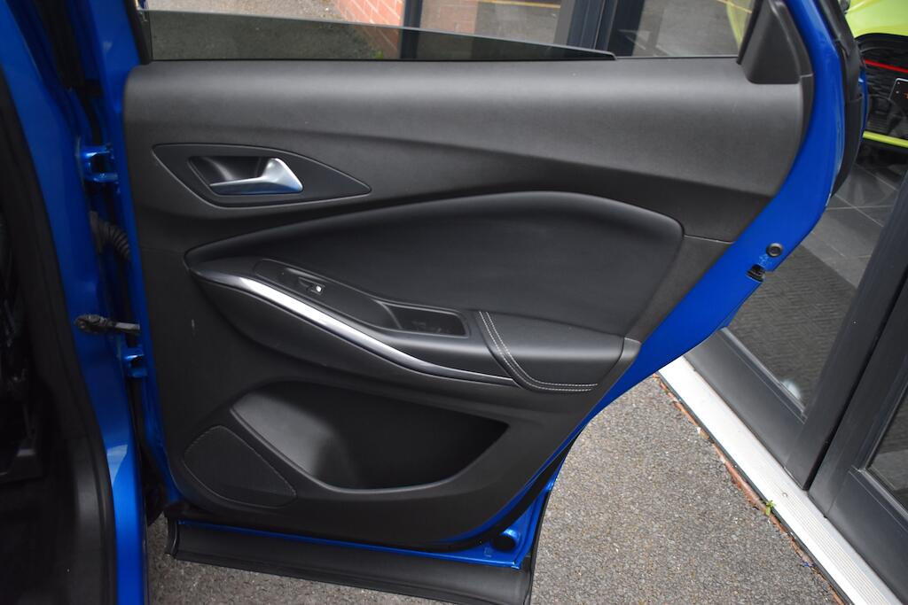 Vauxhall Grandland X view 35
