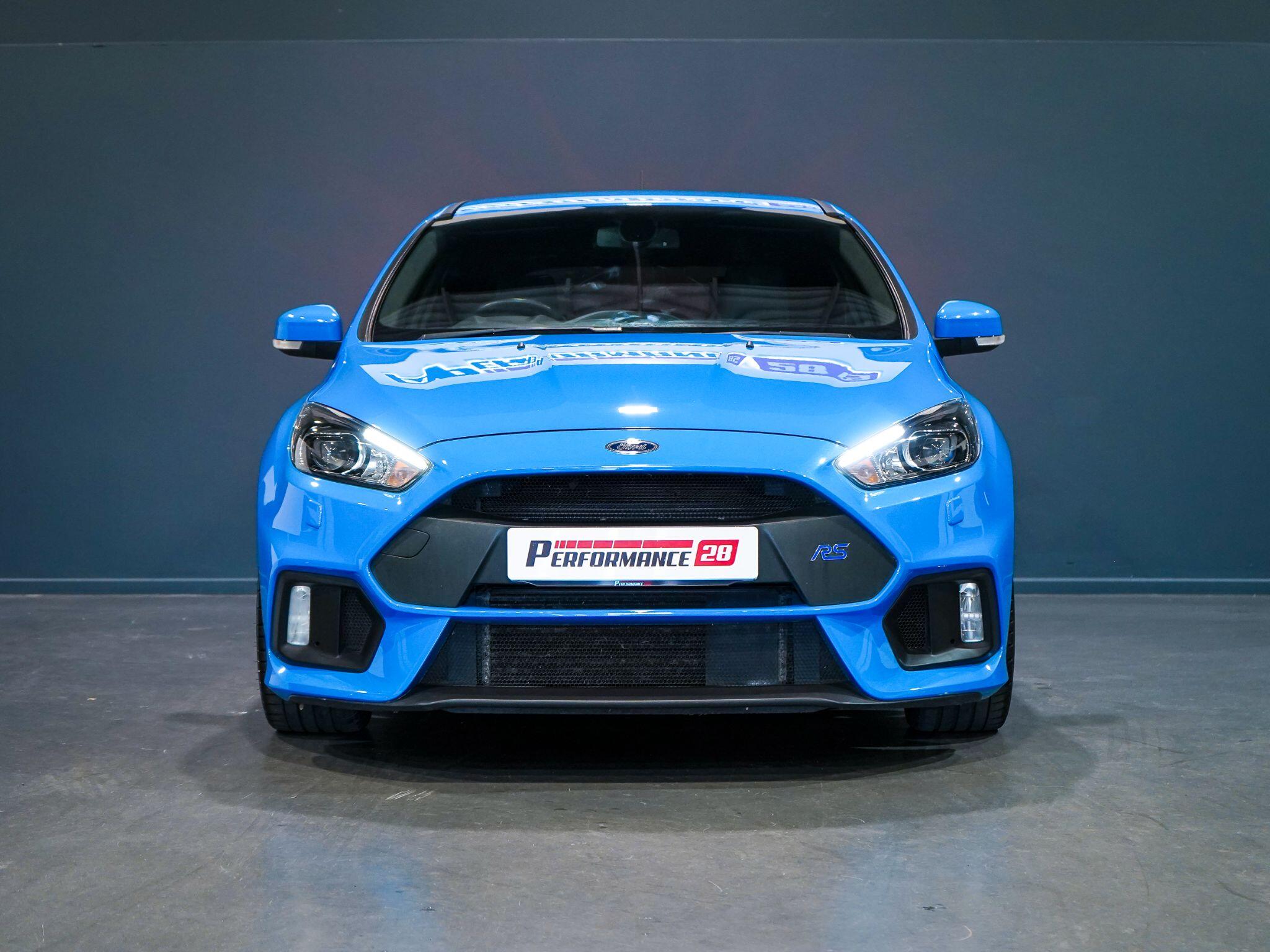 Ford Focus view 2