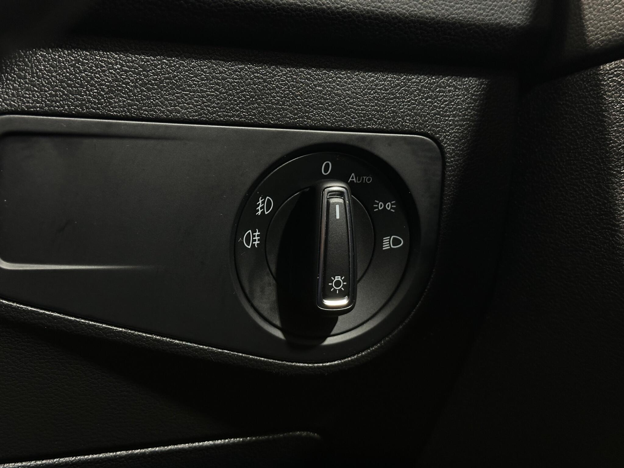 Volkswagen Tiguan view 17