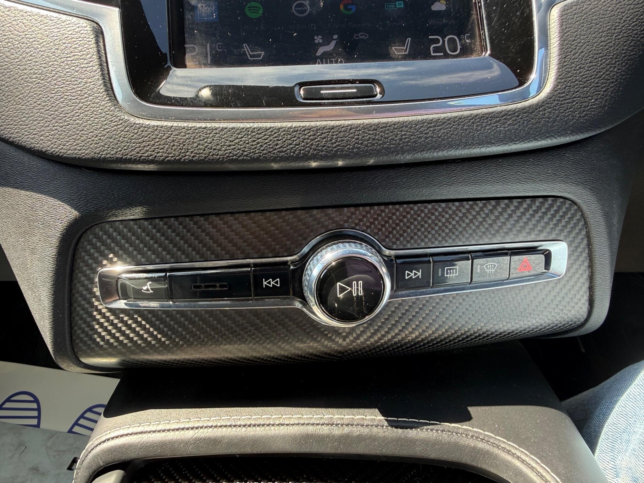 Volvo XC90 view 37