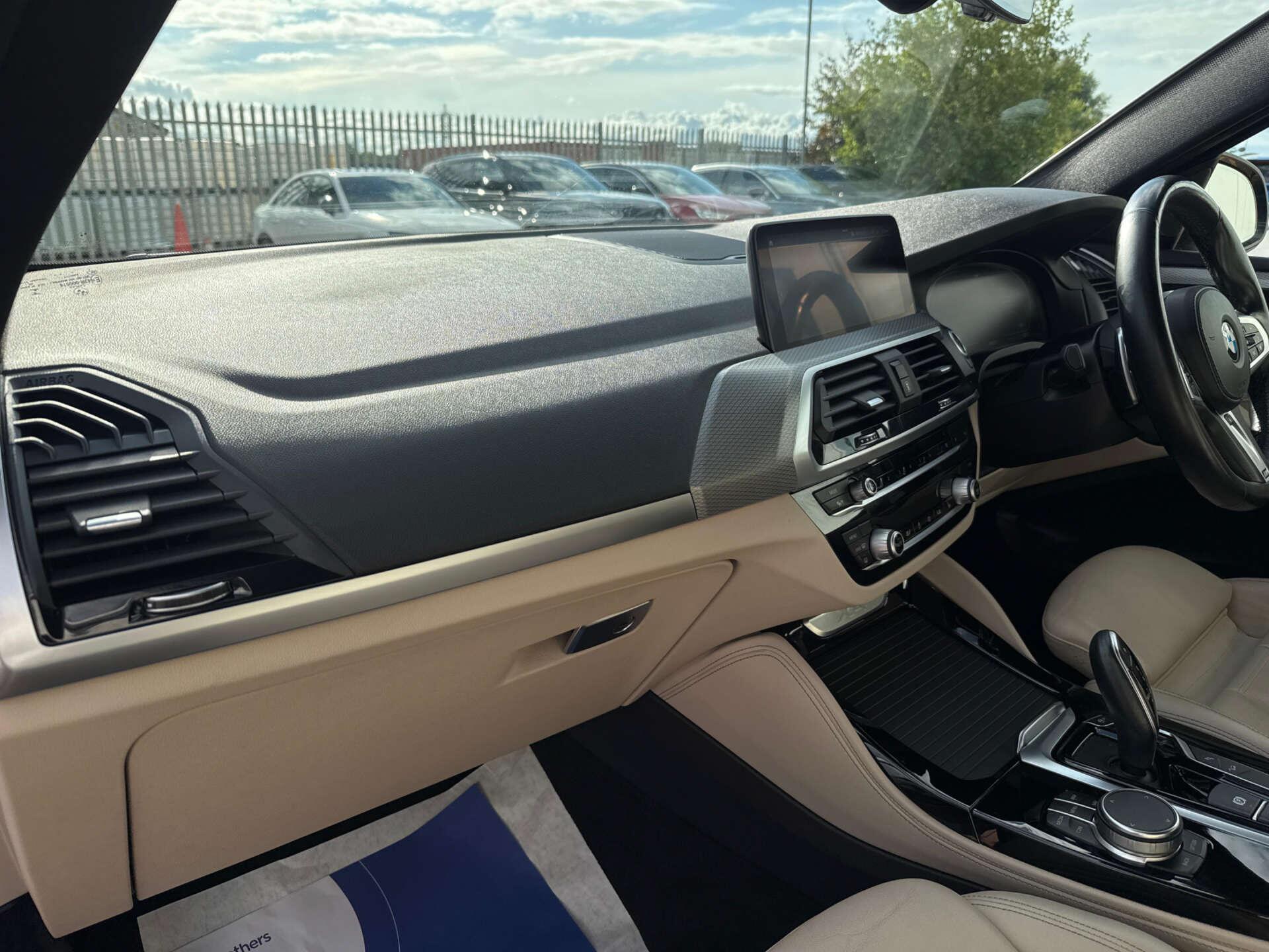 BMW X4 view 43