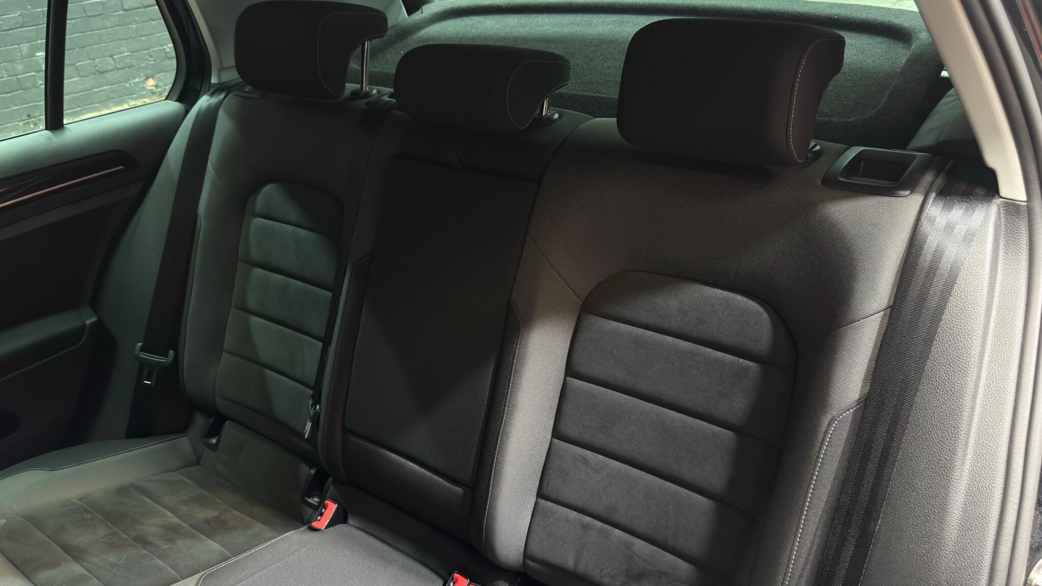 Volkswagen Golf view 41