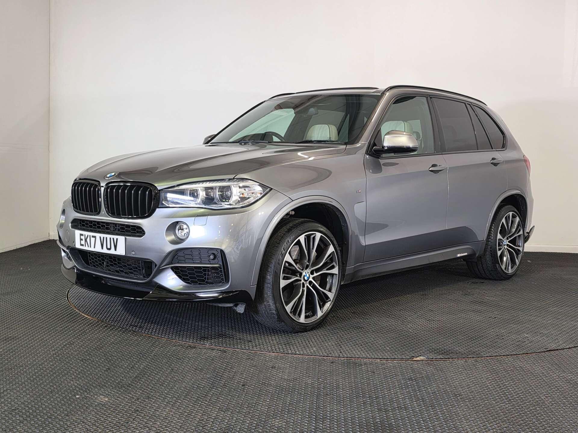 BMW X5 view 3