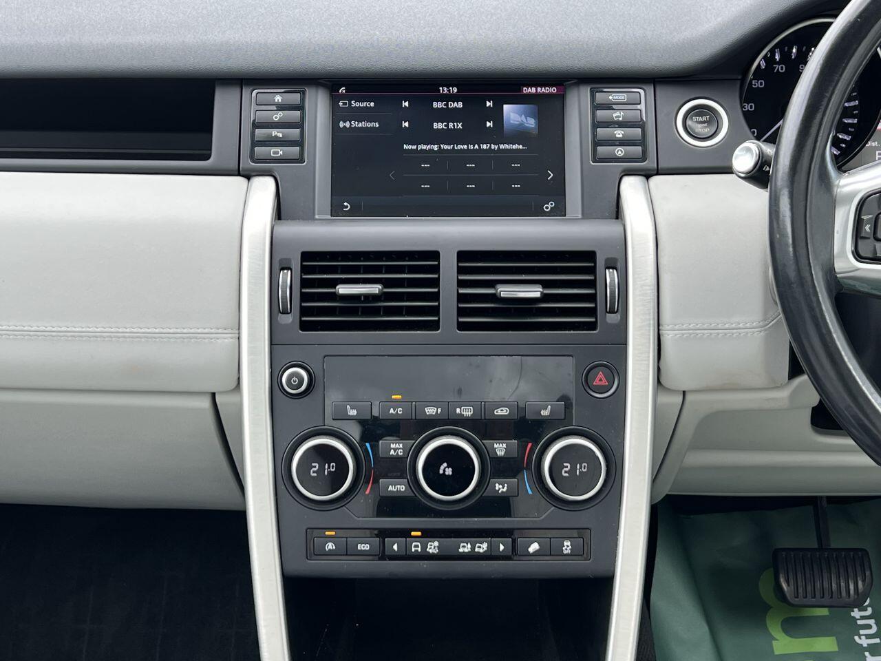 Land Rover Discovery Sport view 42
