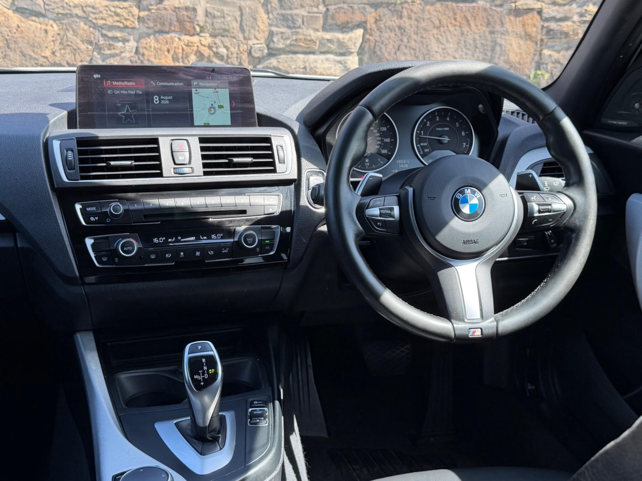 BMW 1 Series view 22
