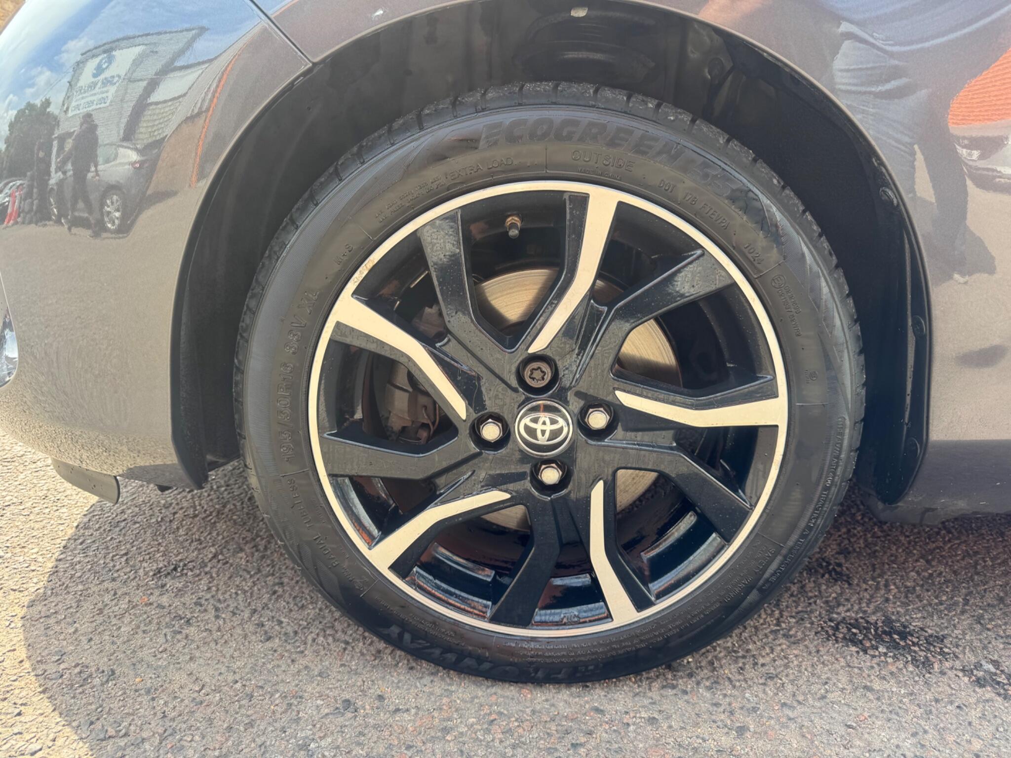 Toyota Yaris view 23