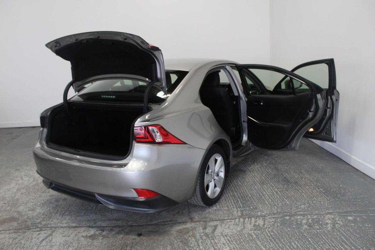 Lexus Is view 20