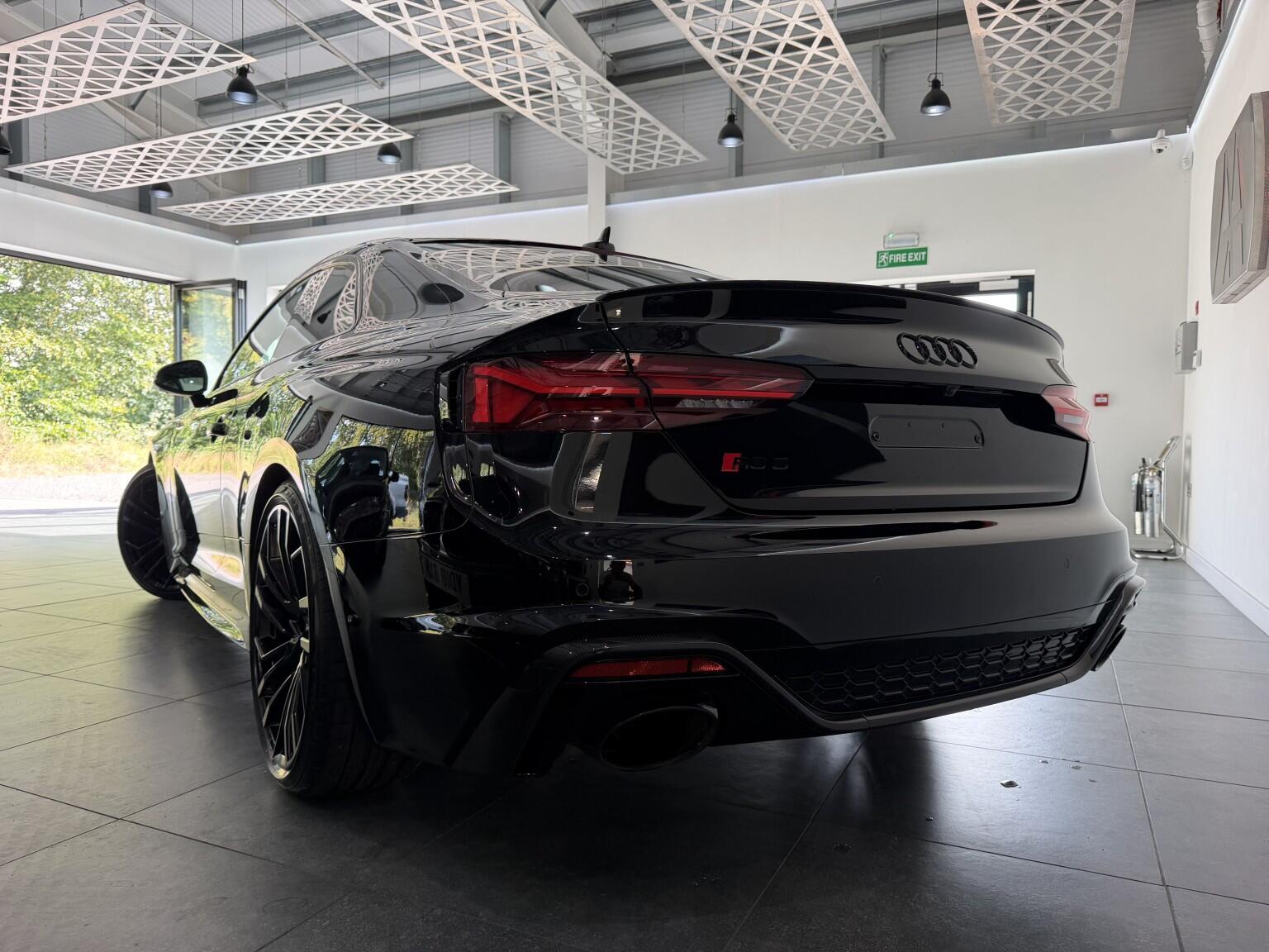 Audi RS5 view 12
