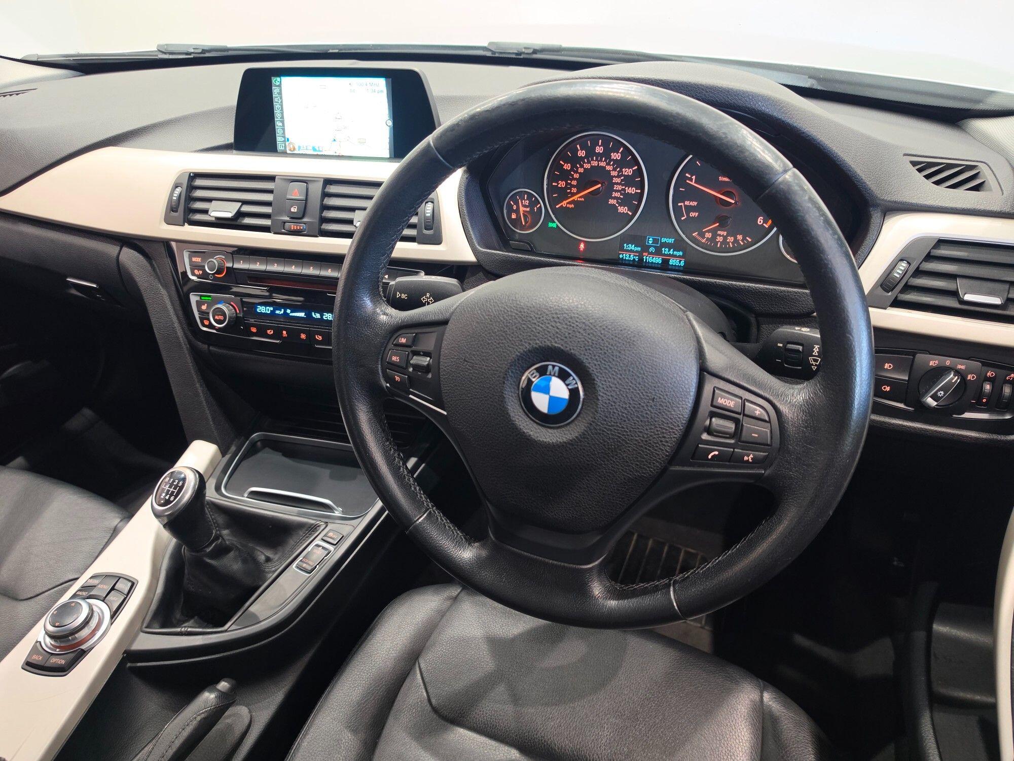 BMW 3 Series view 57