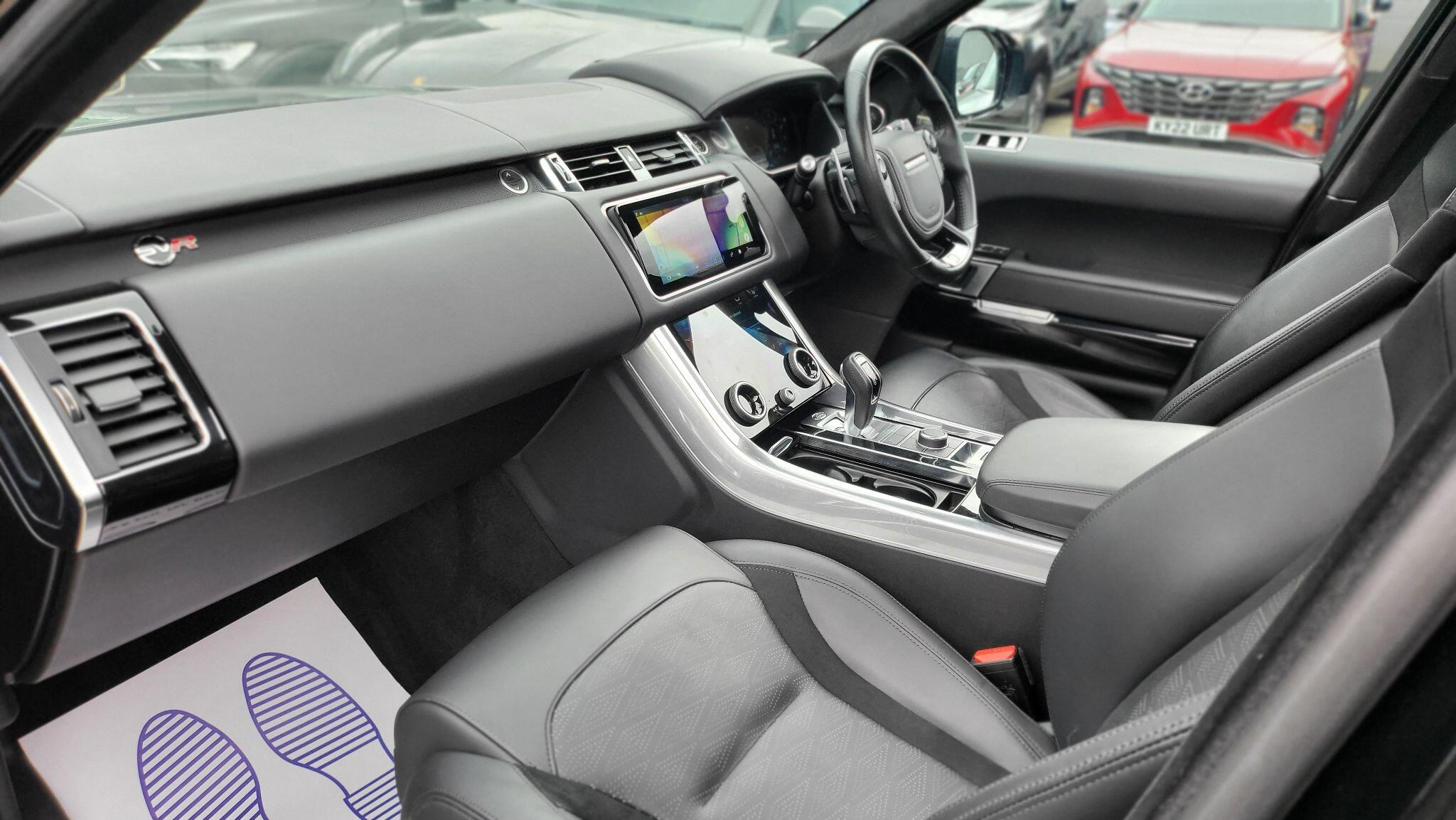 Land Rover Range Rover Sport view 11