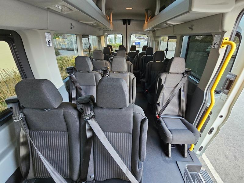 2018 Ford Transit 2.2 TDCi 460 HDT Trend Minibus 5dr Diesel Manual L4 H3 (18 seats) (196 g/km, 123 bhp) • 9,875 miles image 18