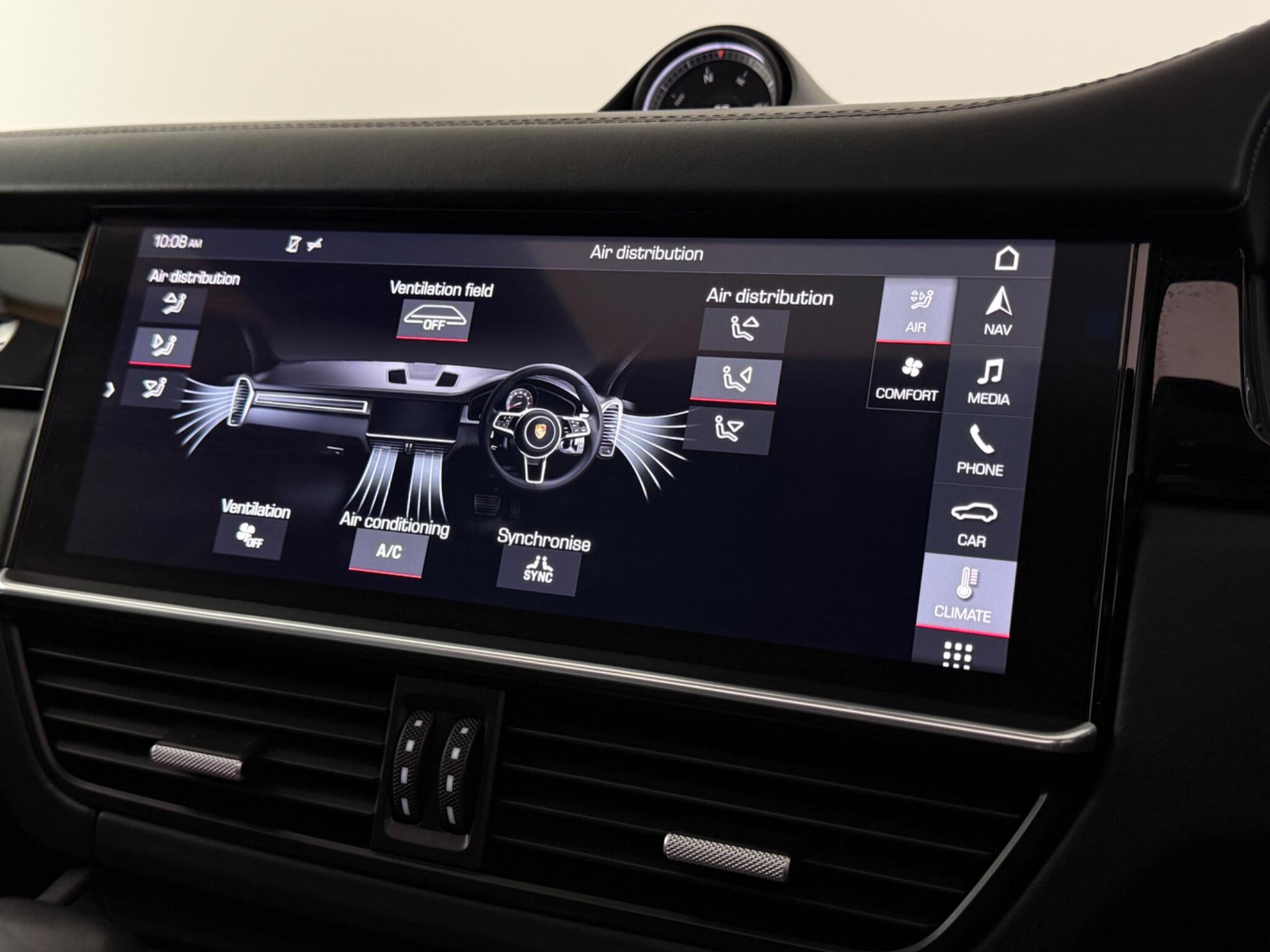 Porsche Cayenne view 38