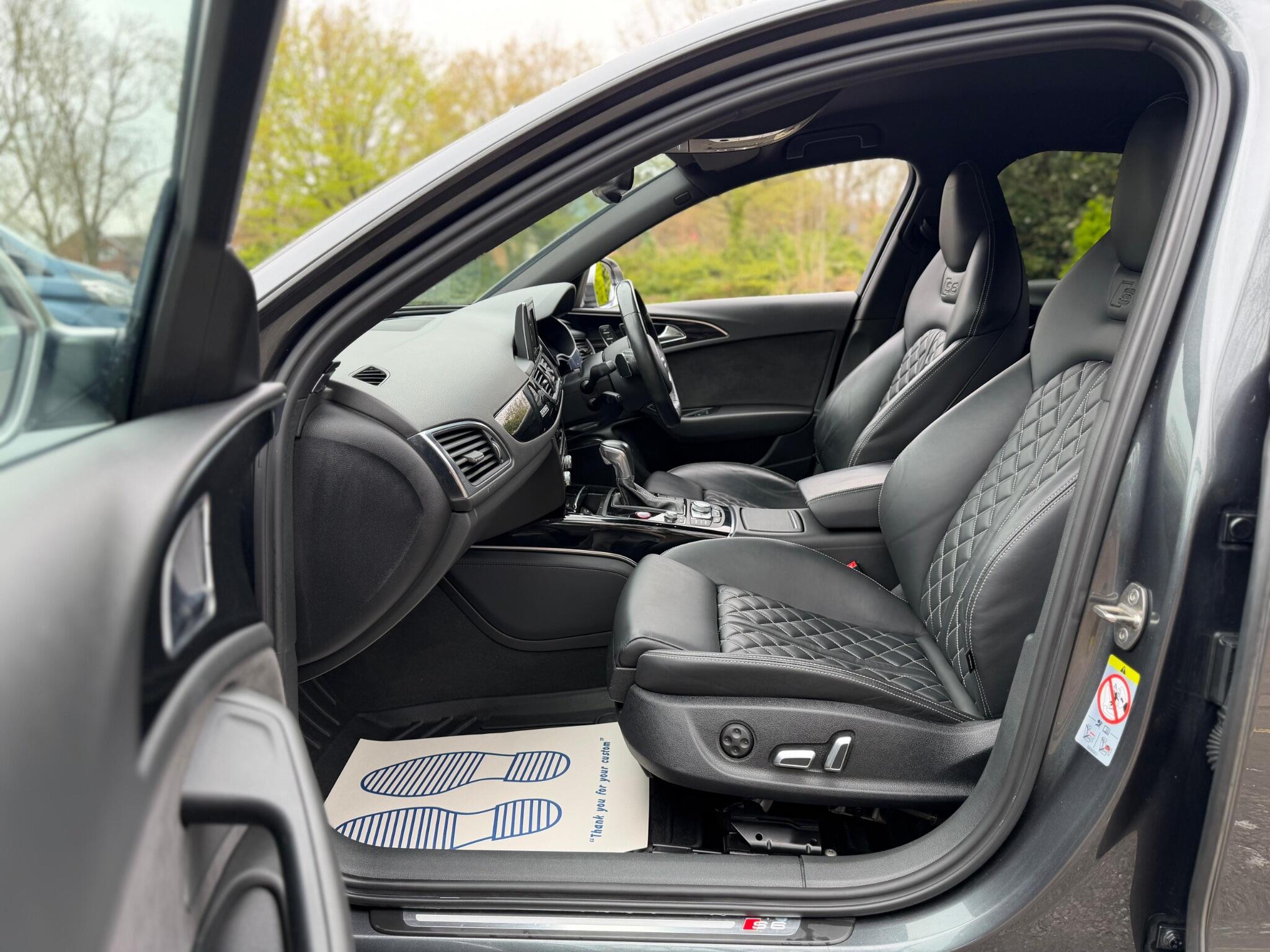 Audi S6 view 13