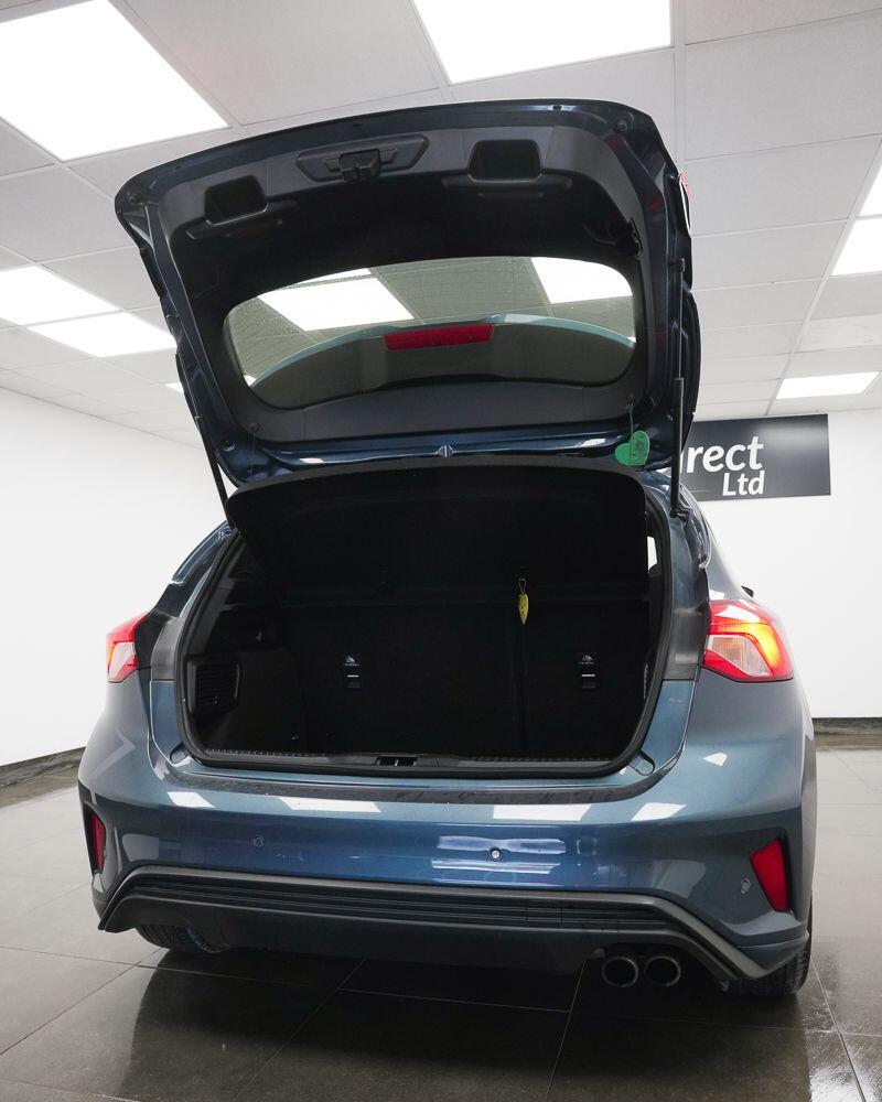 Ford Focus view 8