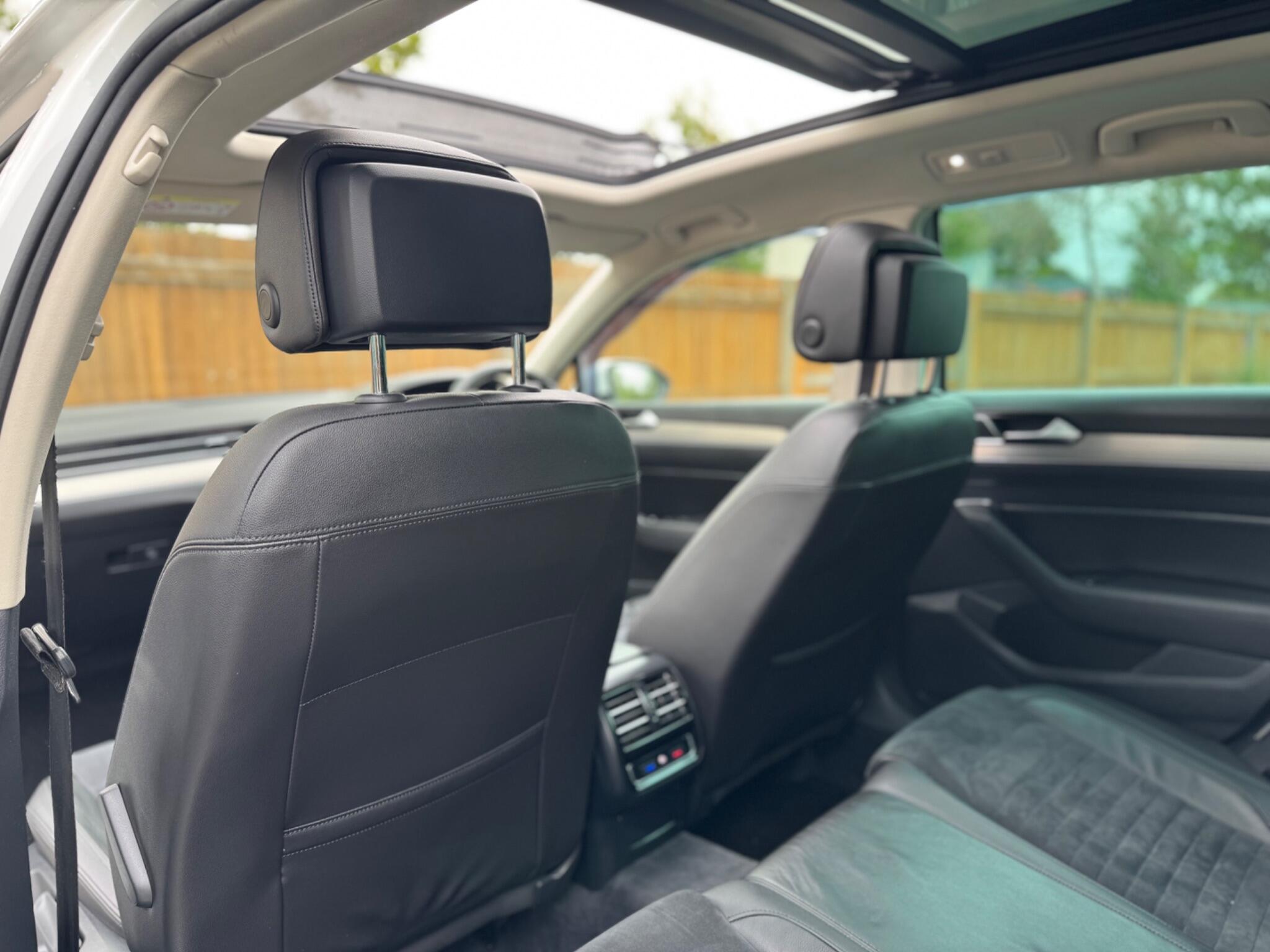 Volkswagen Passat view 31