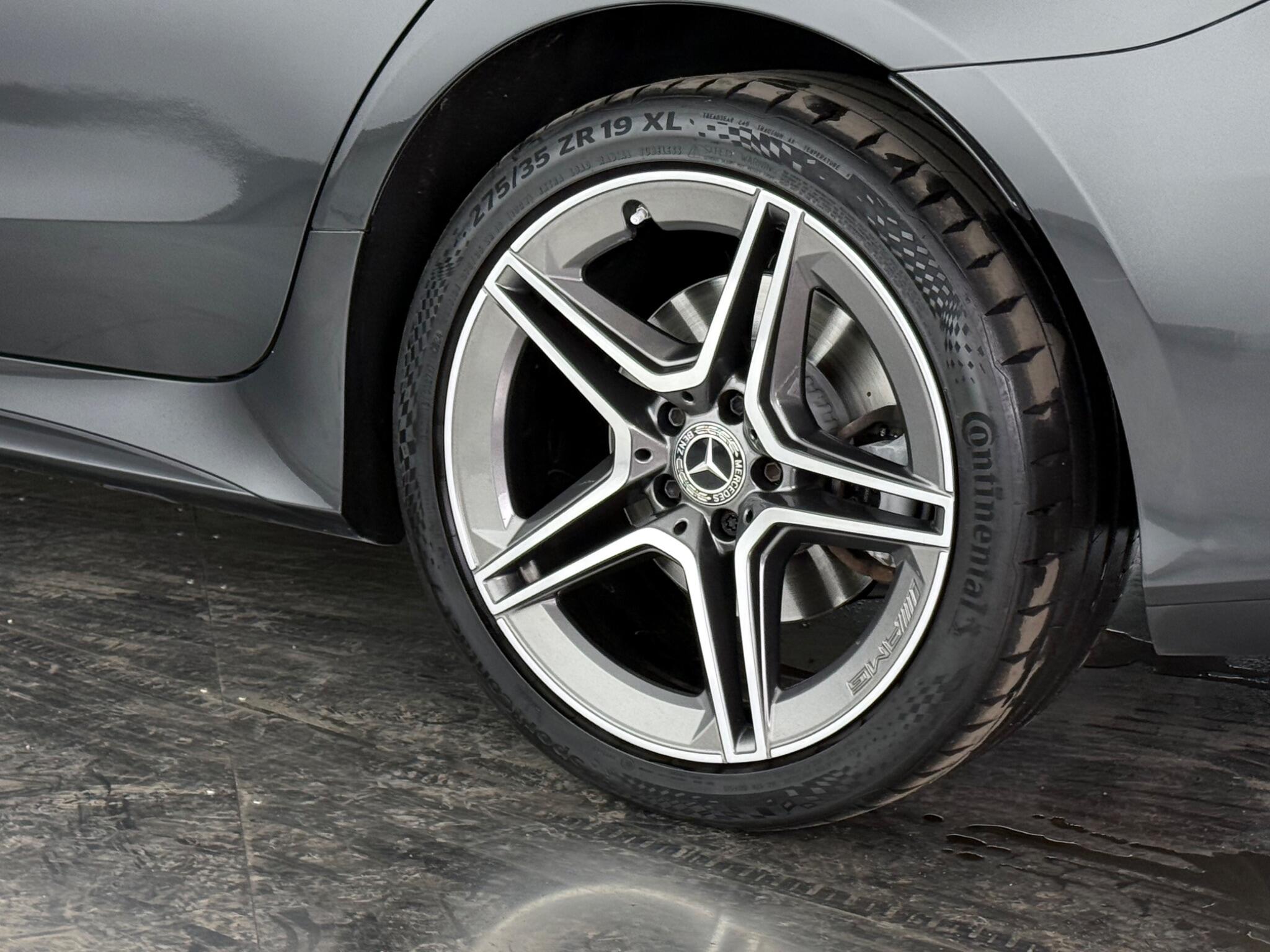 Mercedes-Benz CLS view 11