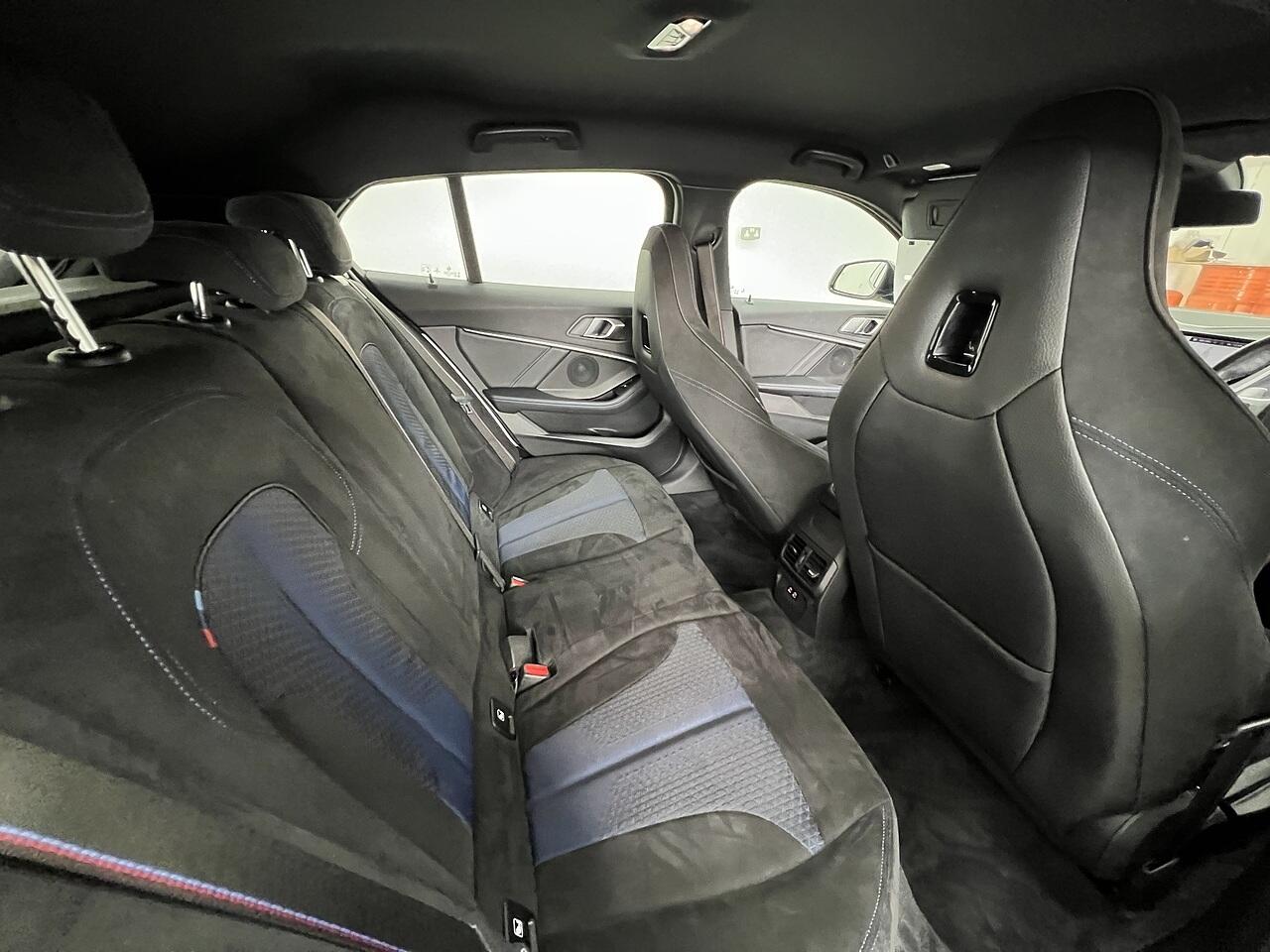 BMW 1 Series view 15