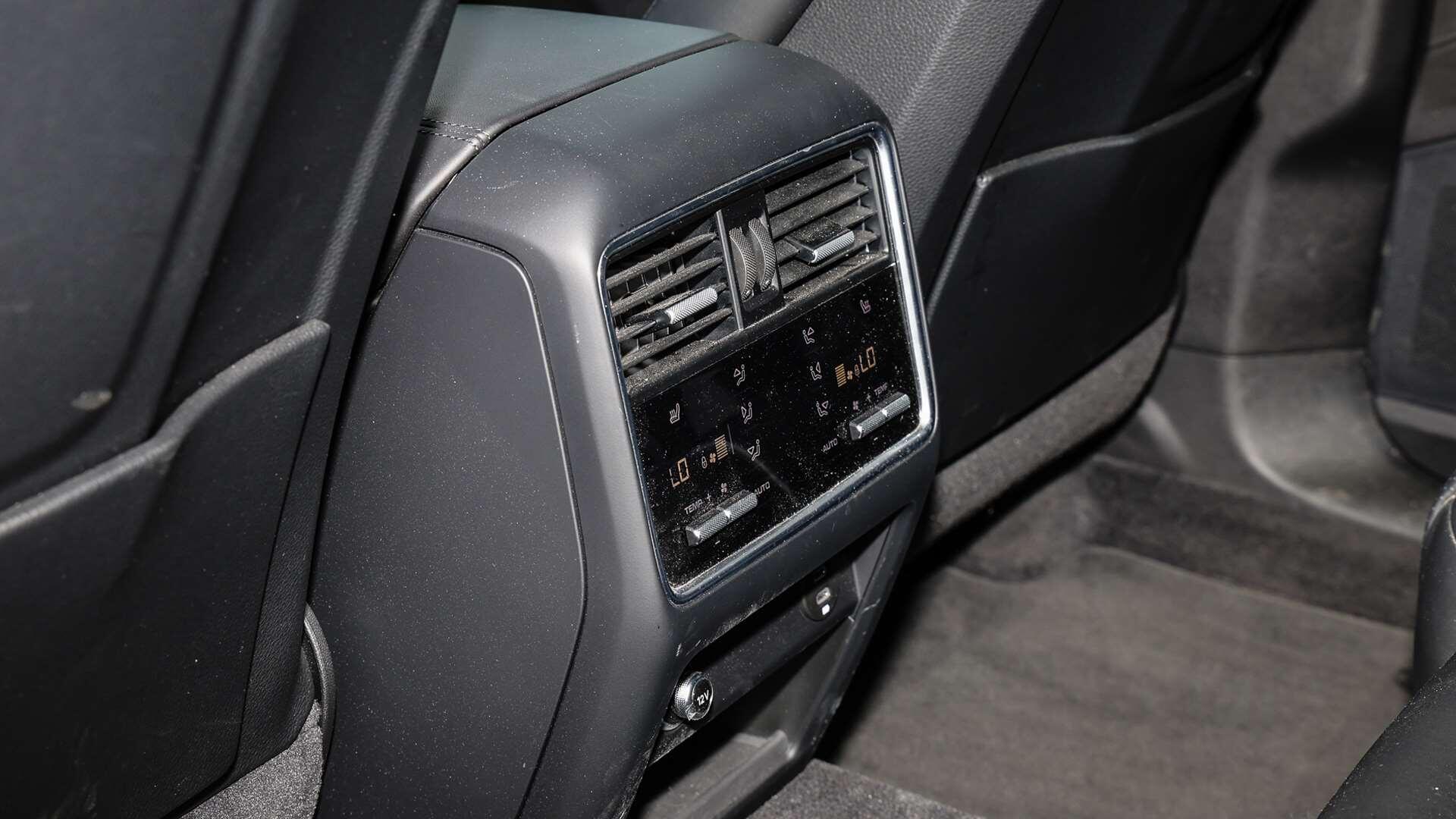 Porsche Cayenne view 22