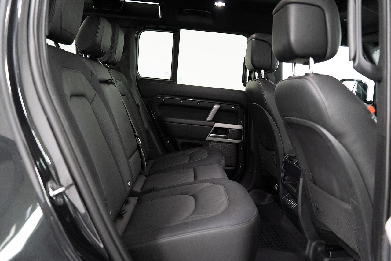 Land Rover Defender view 22