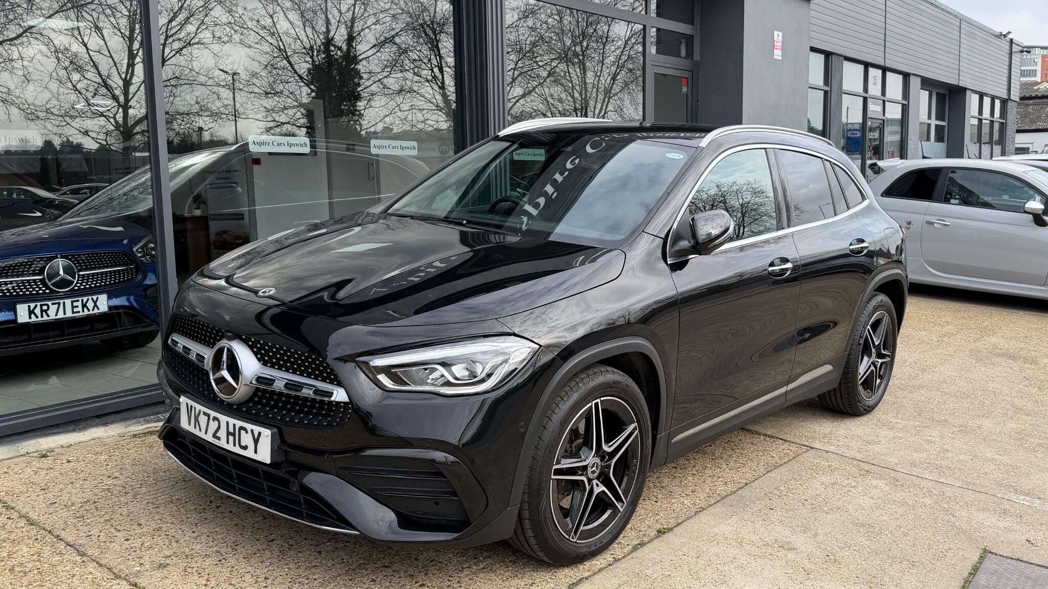 Mercedes-Benz Gla view 2