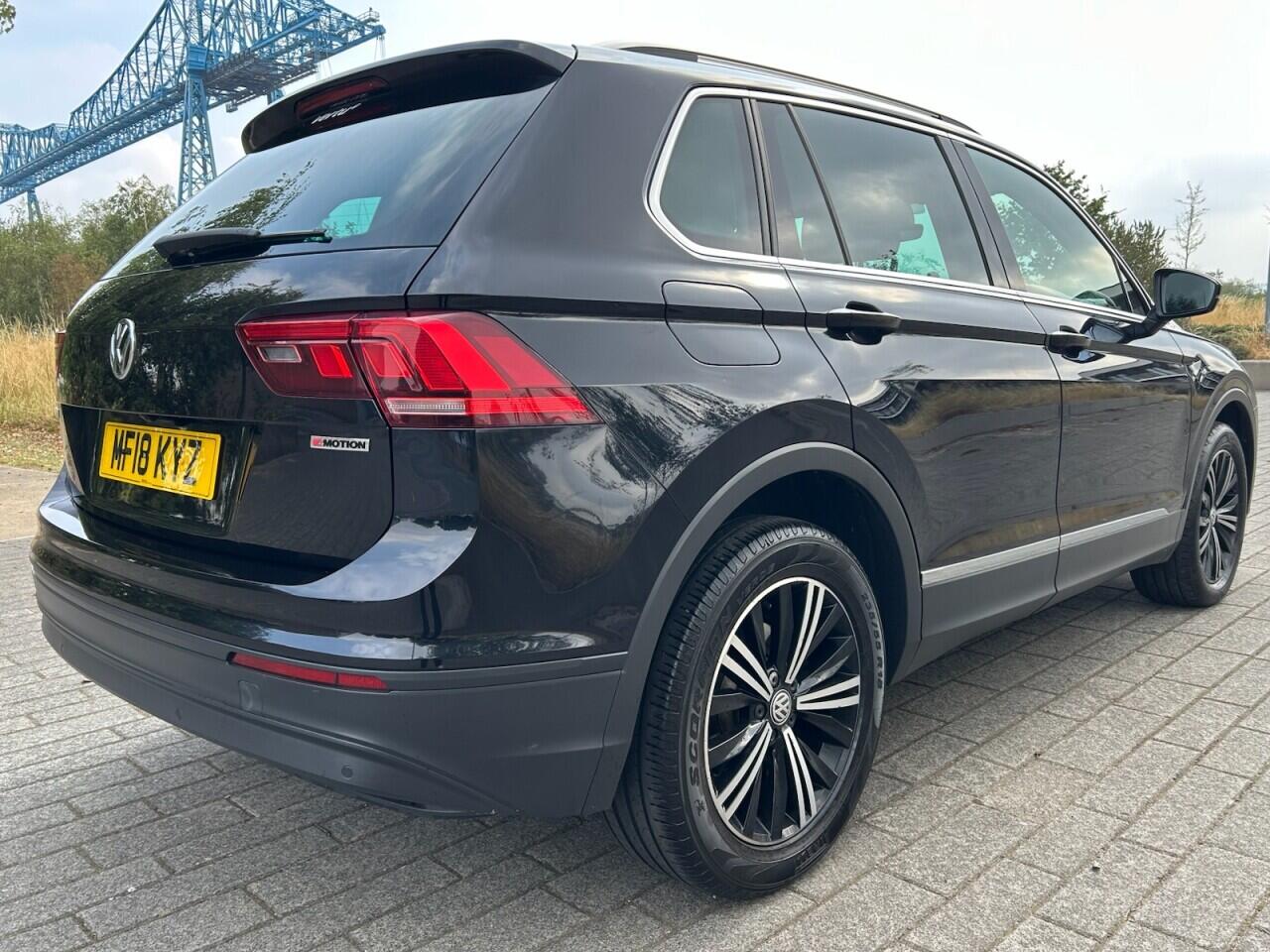 Volkswagen Tiguan view 13