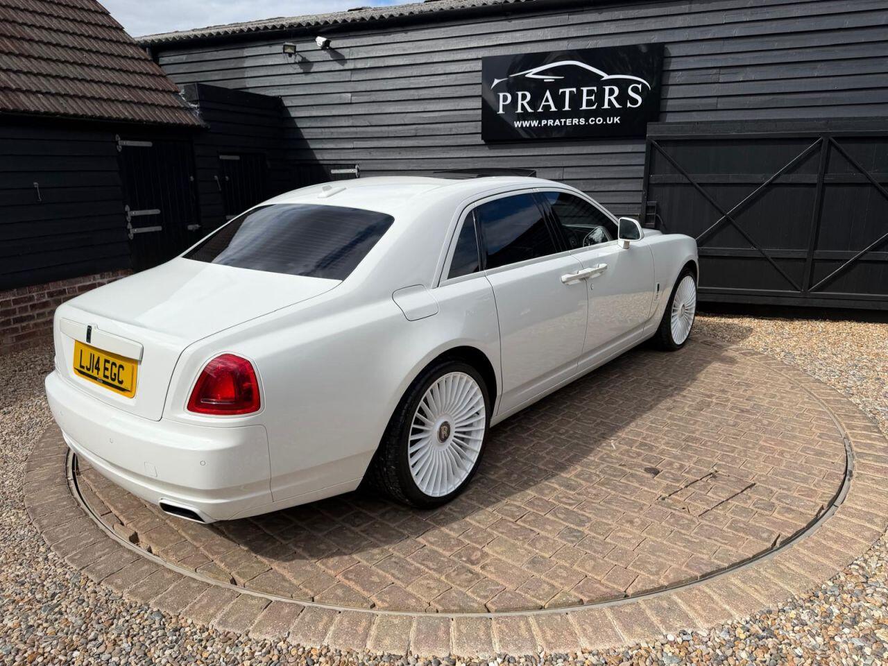 Rolls-Royce Ghost view 51