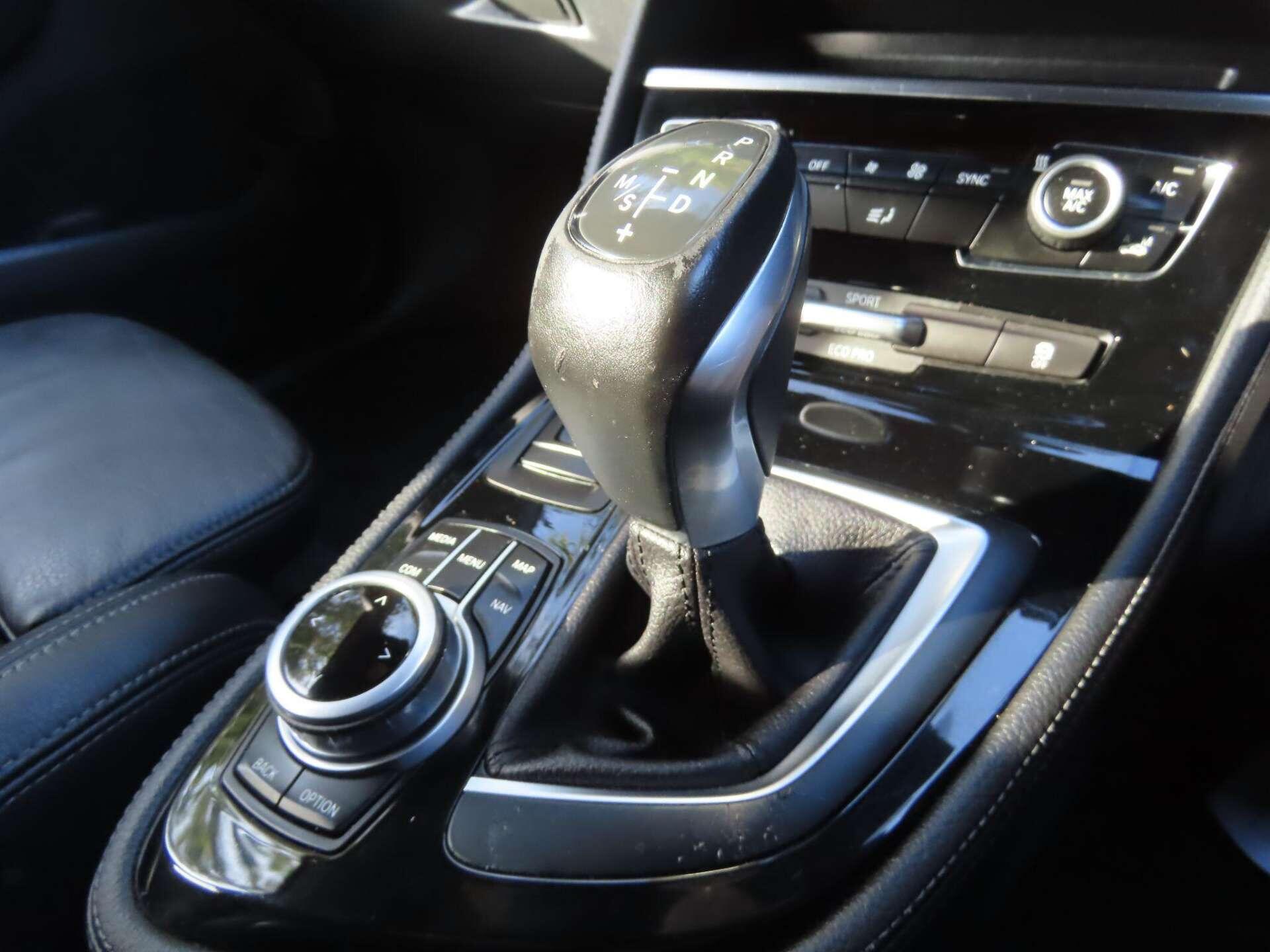 BMW 2 Series view 12