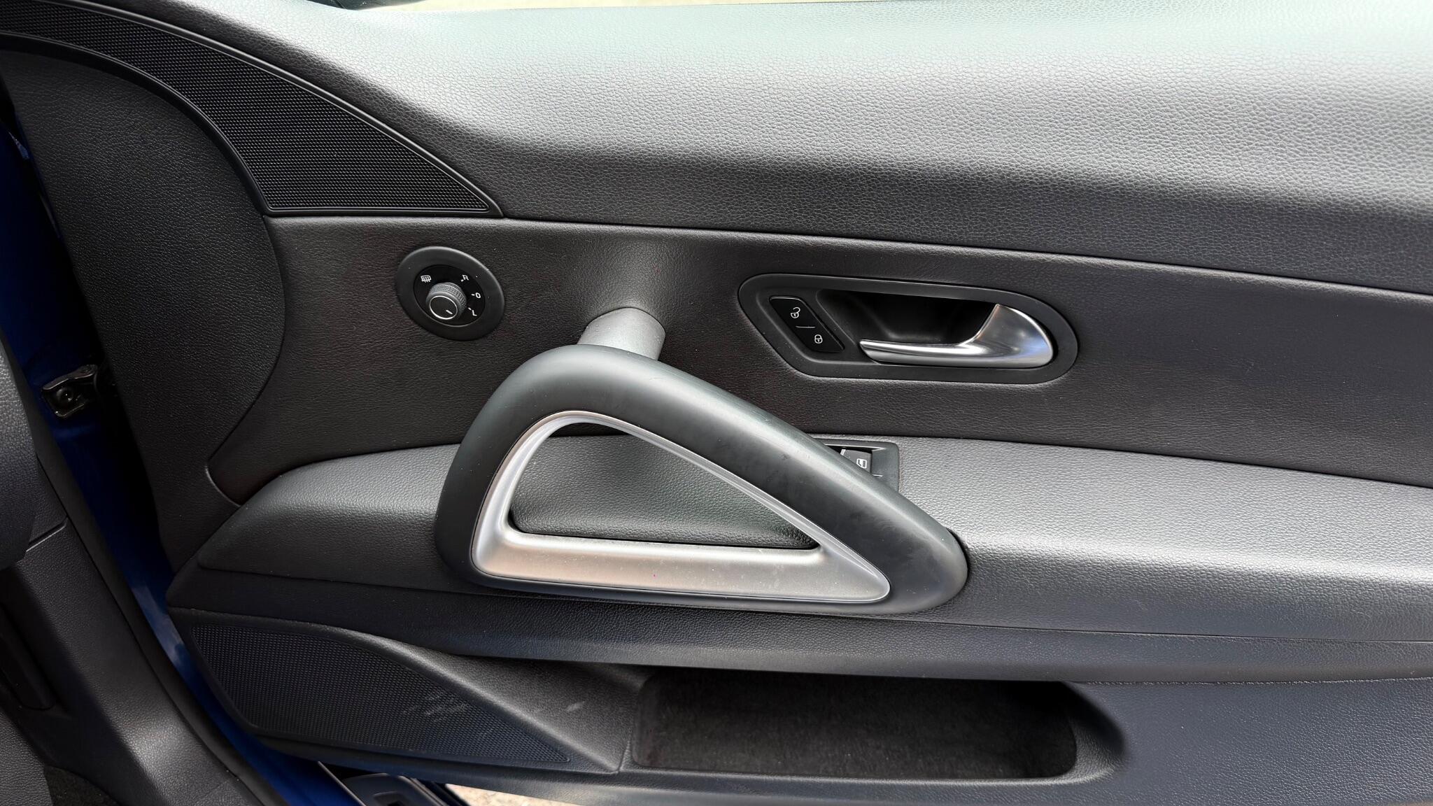 Volkswagen Scirocco view 38