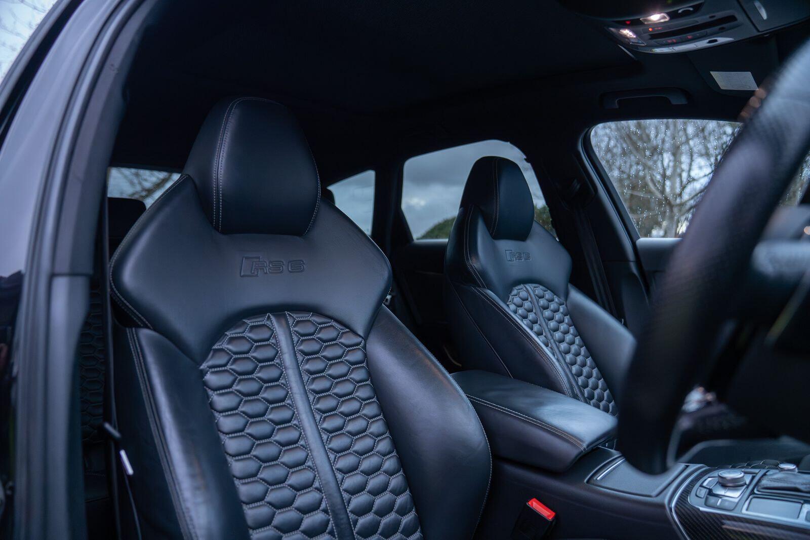 Audi RS6 Avant view 23