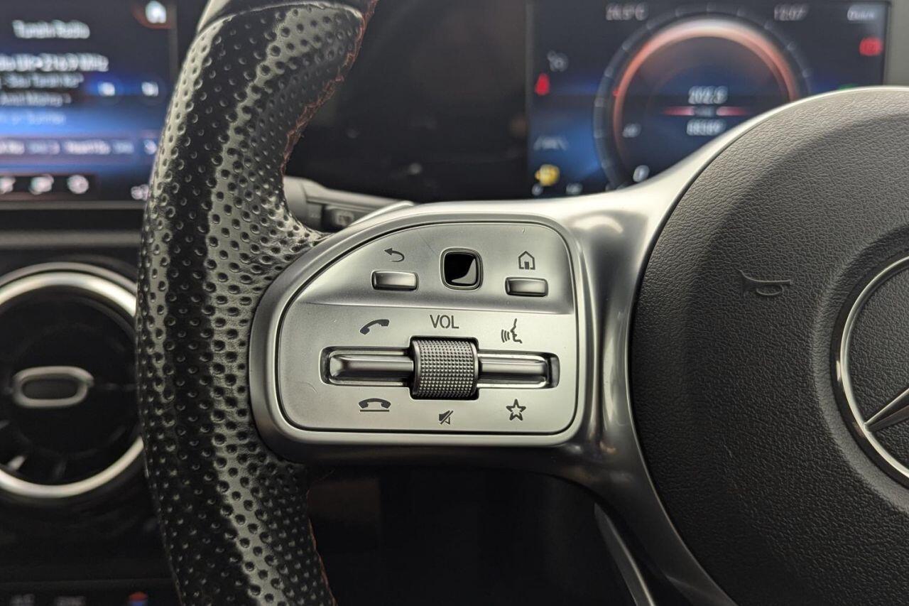 Mercedes-Benz A-Class view 33