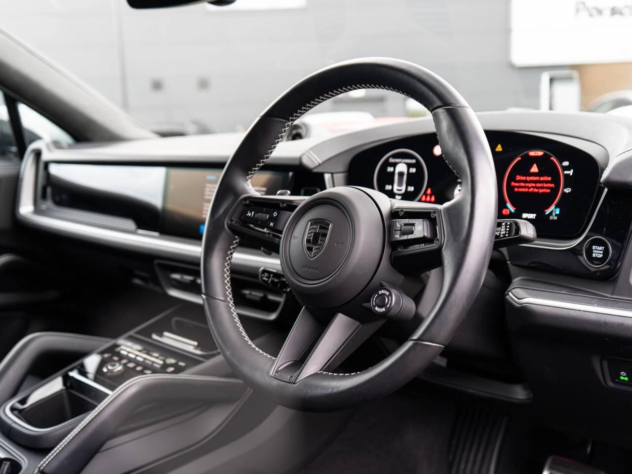Porsche Cayenne view 4