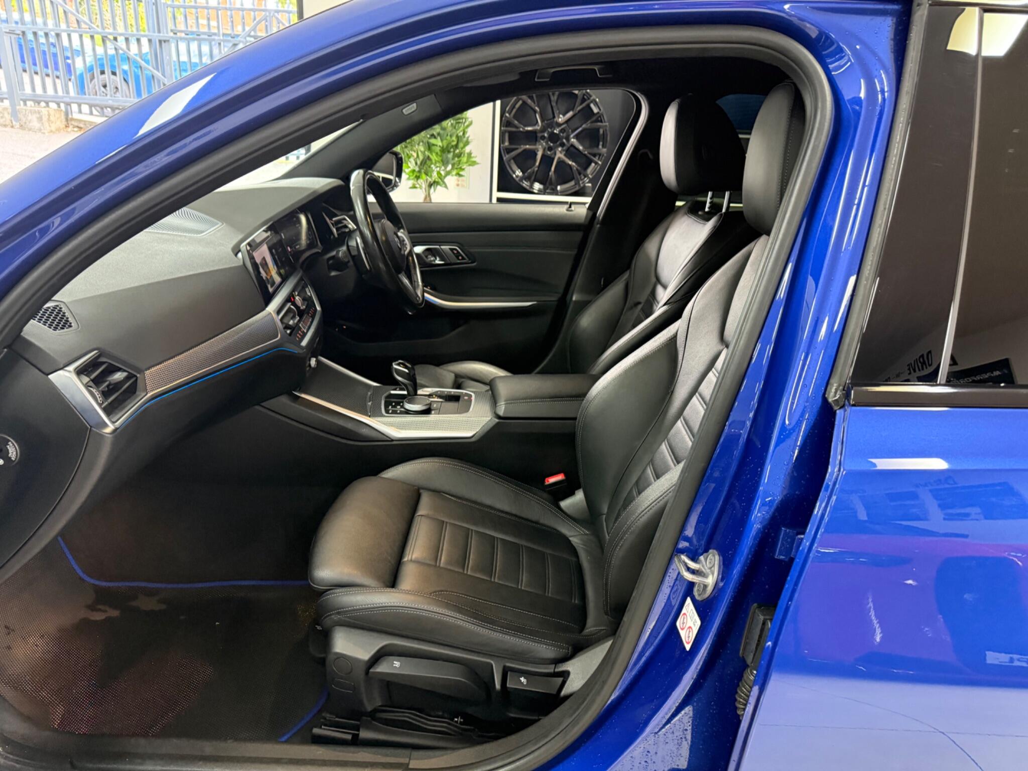 BMW 3 Series view 3