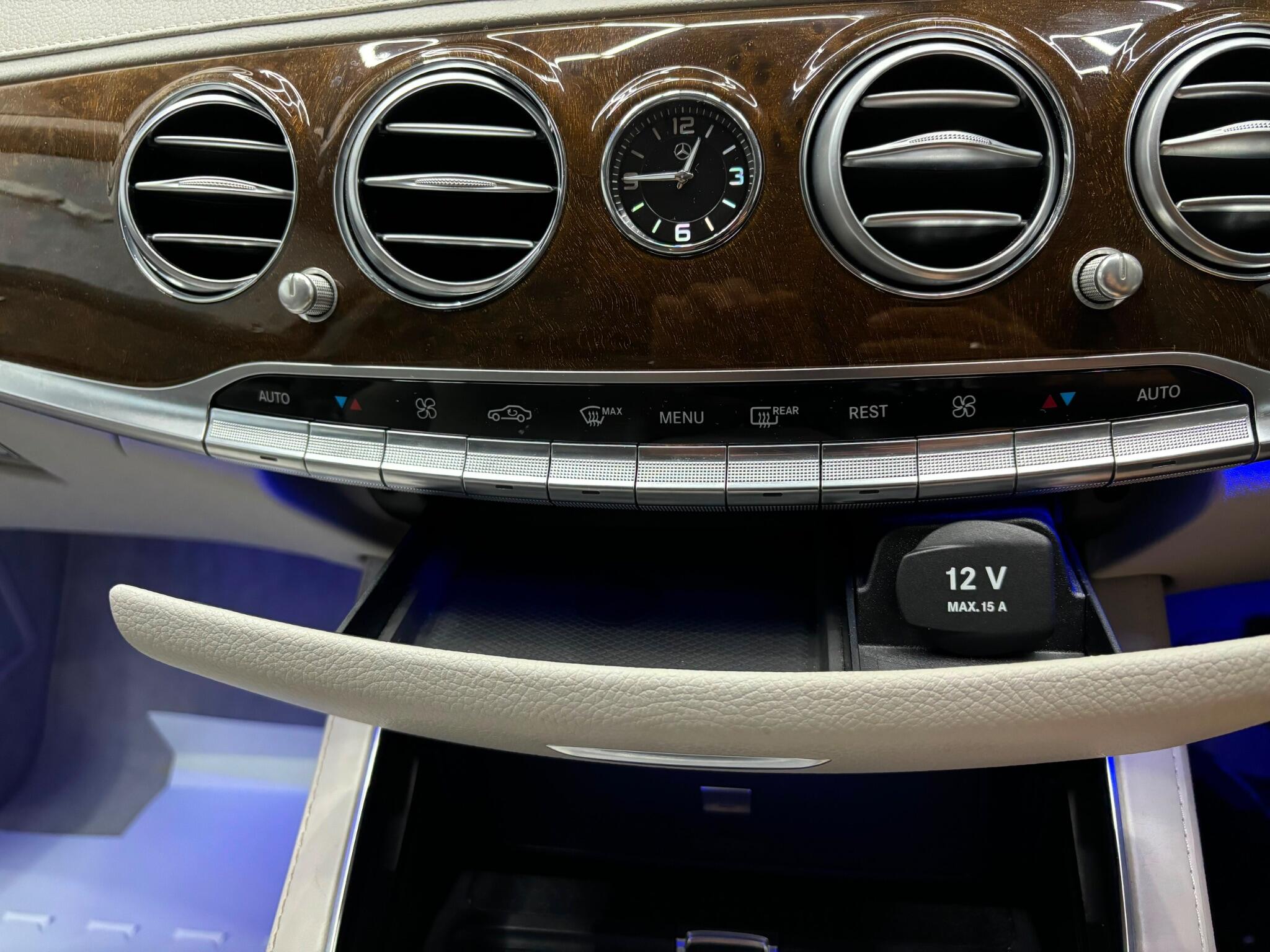 Mercedes-Benz S Class view 24