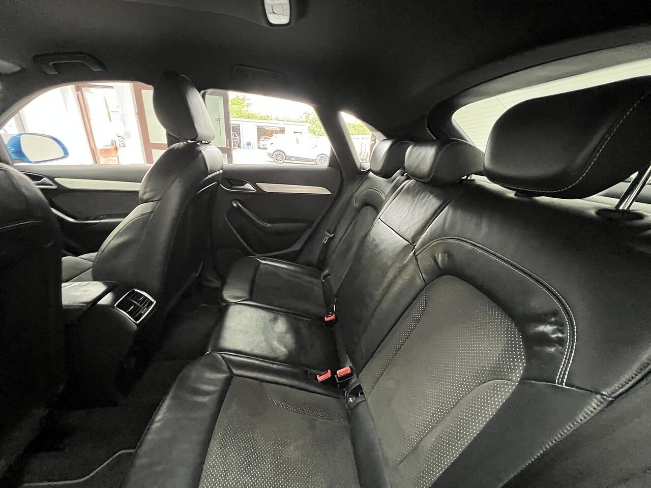 Audi Q3 view 17