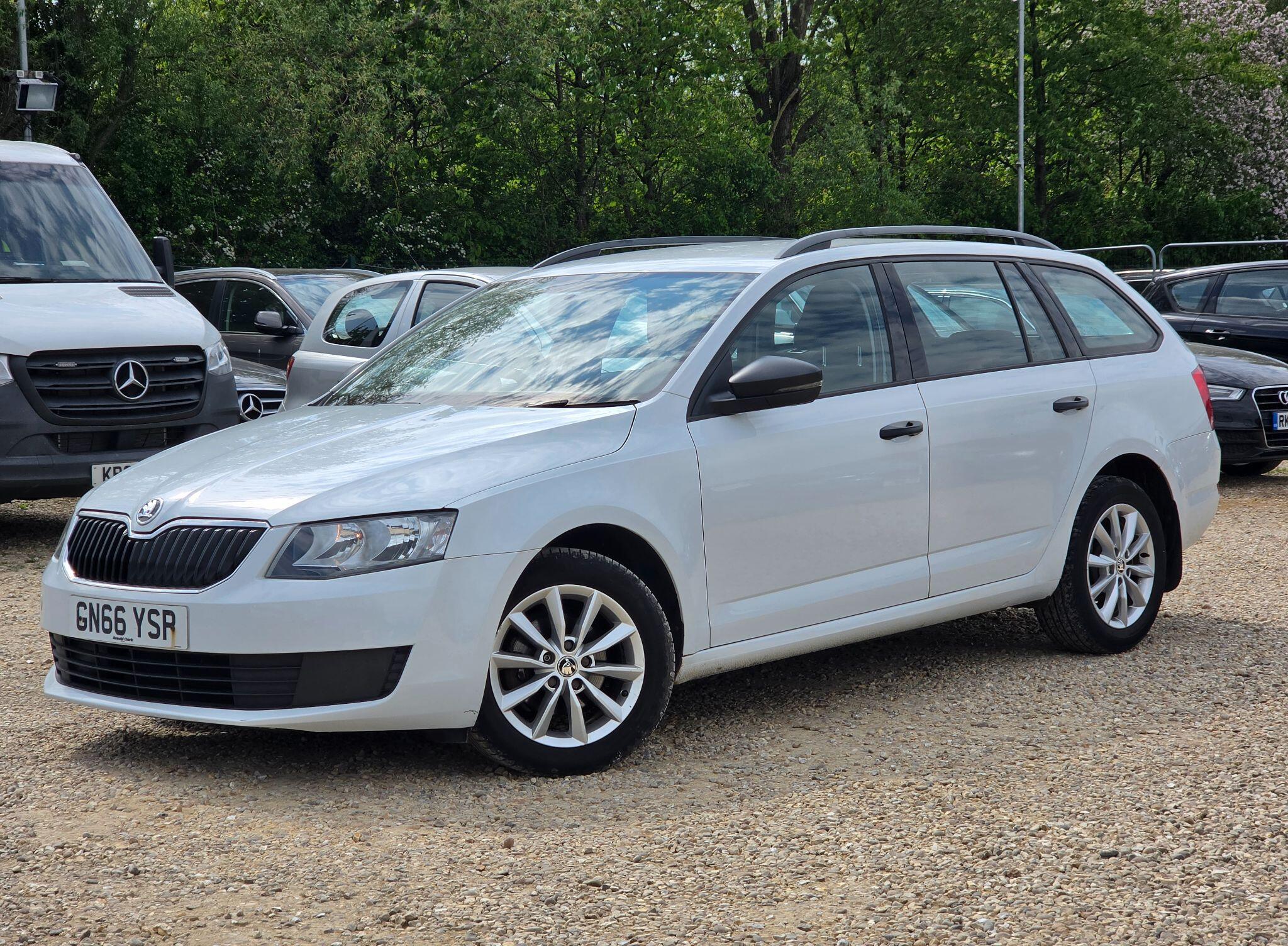 Skoda Octavia view 2