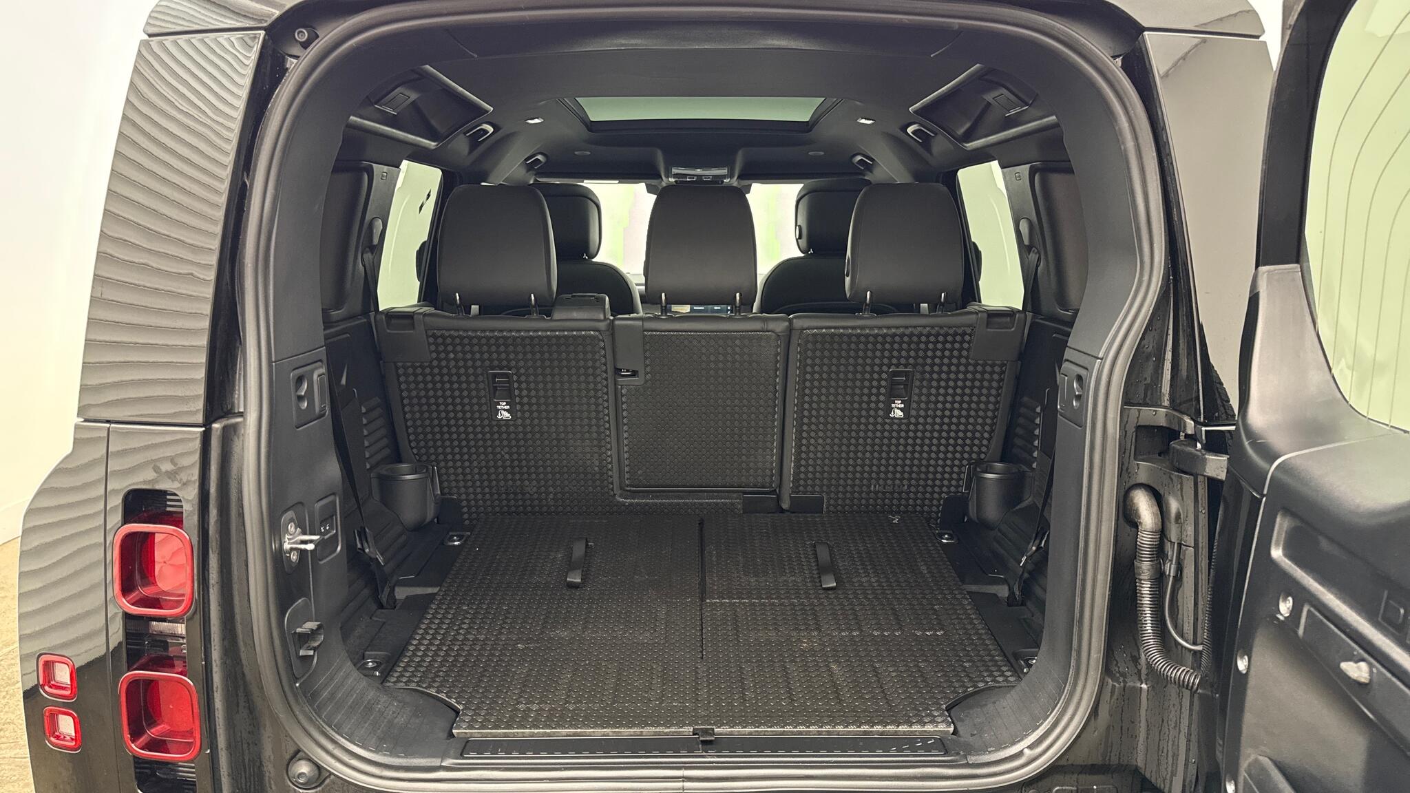 Land Rover Defender view 10