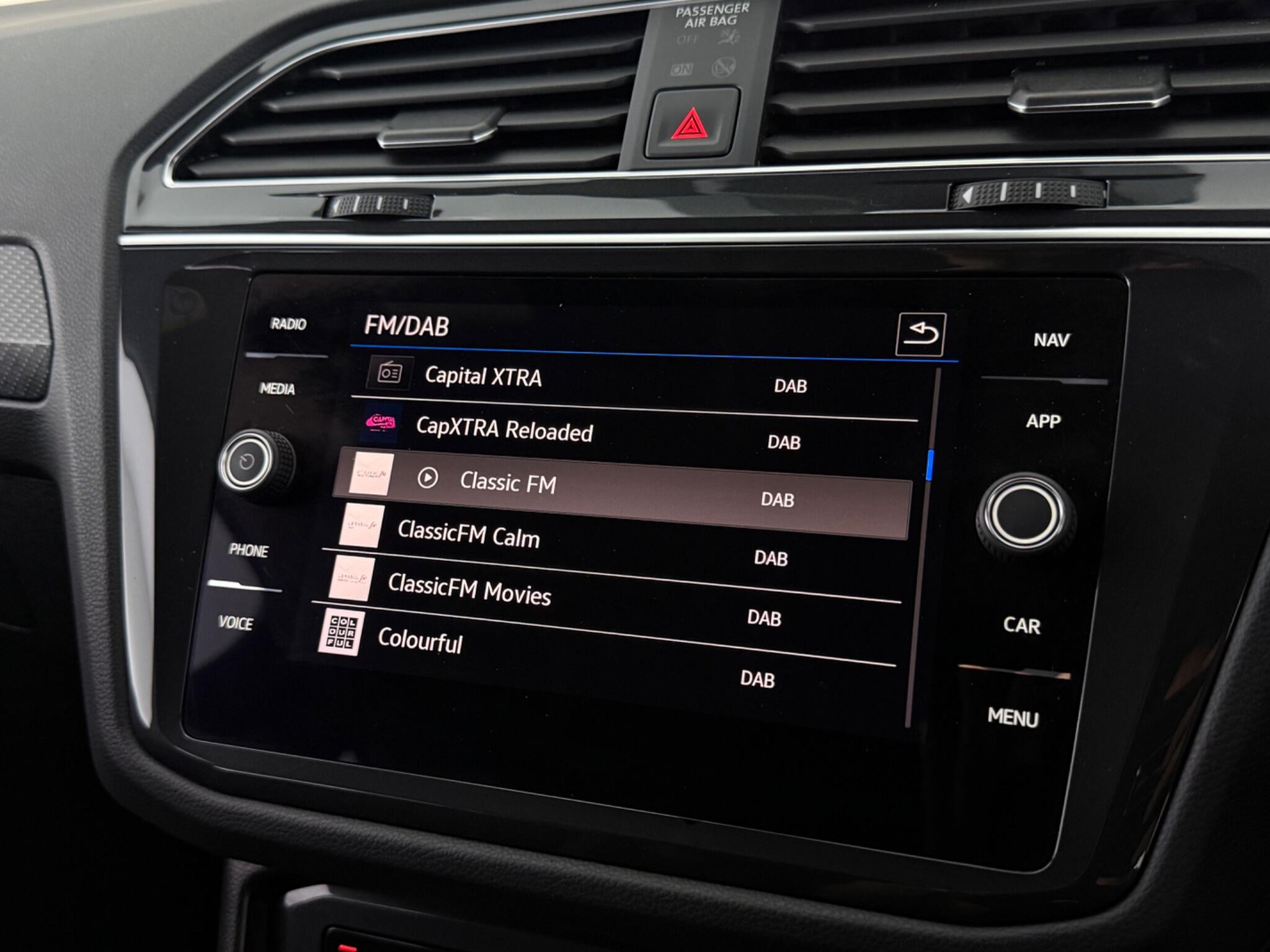 Volkswagen Tiguan view 23