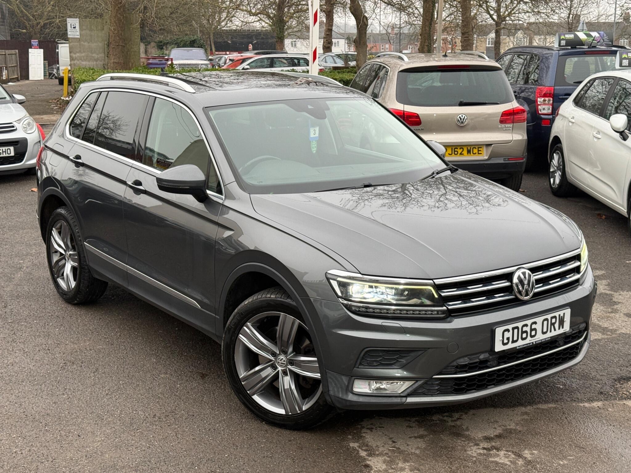 Volkswagen Tiguan - Image 8