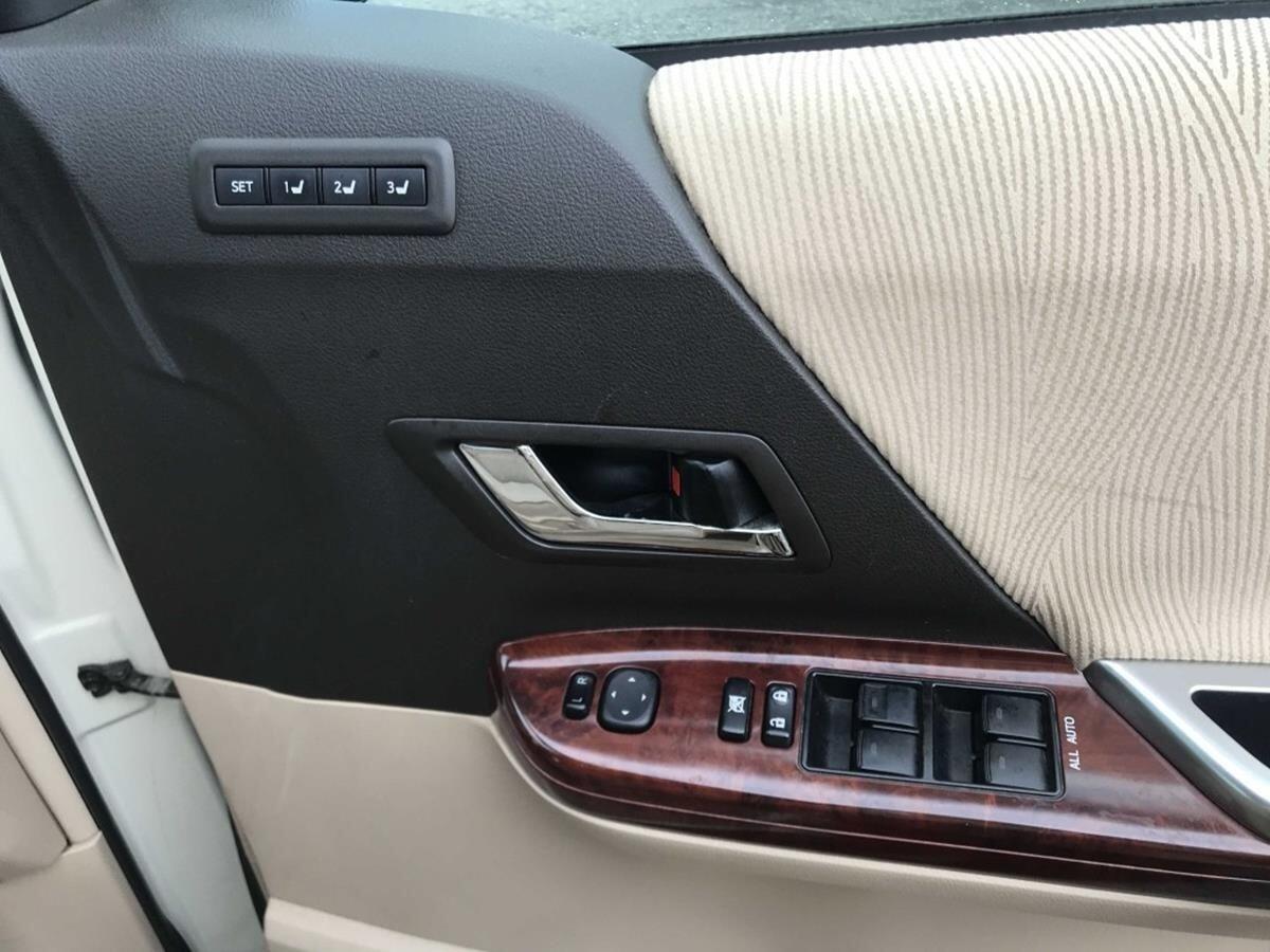 Toyota Alphard view 14