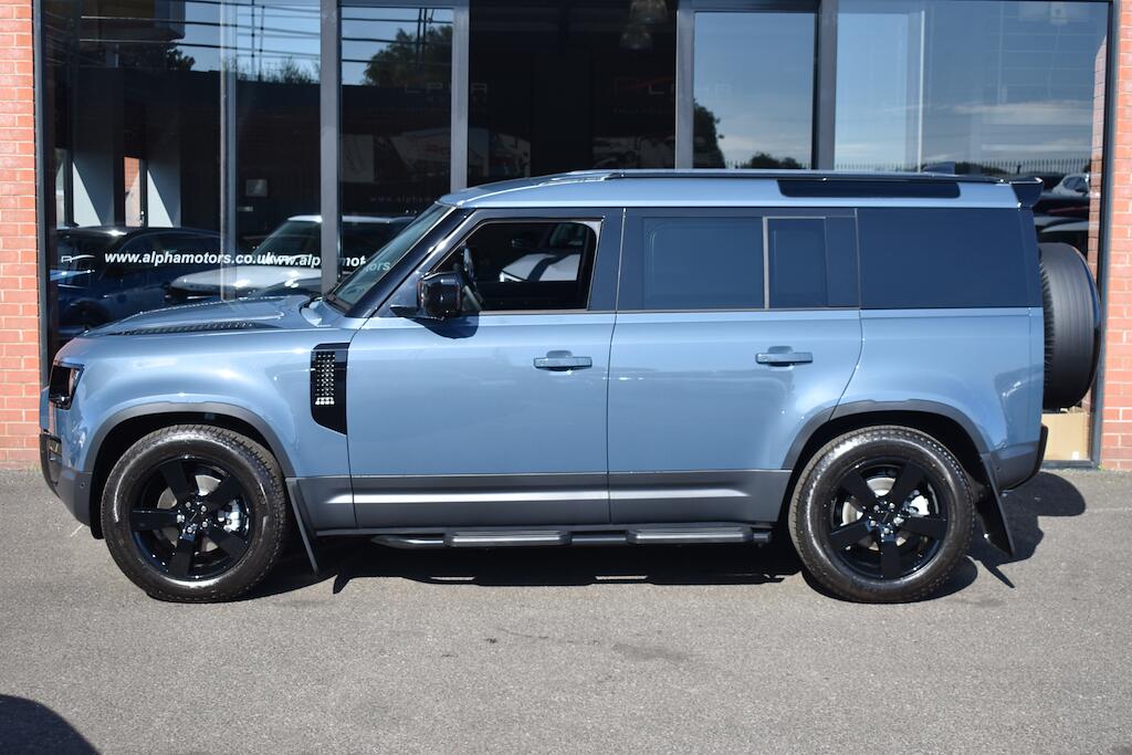 Land Rover Defender view 15