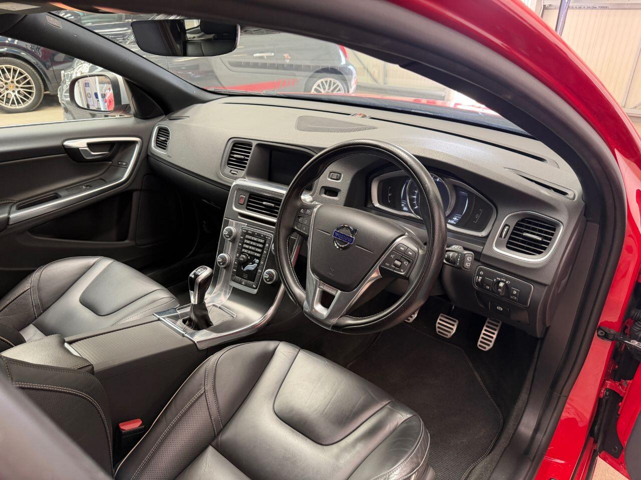 Volvo V60 view 4