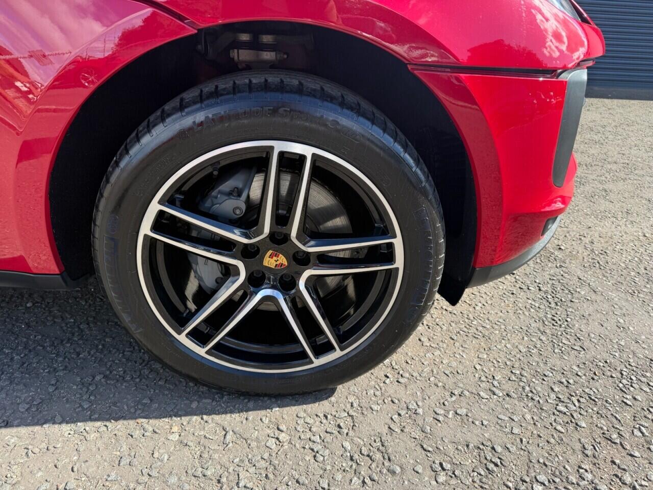 Porsche Macan view 43