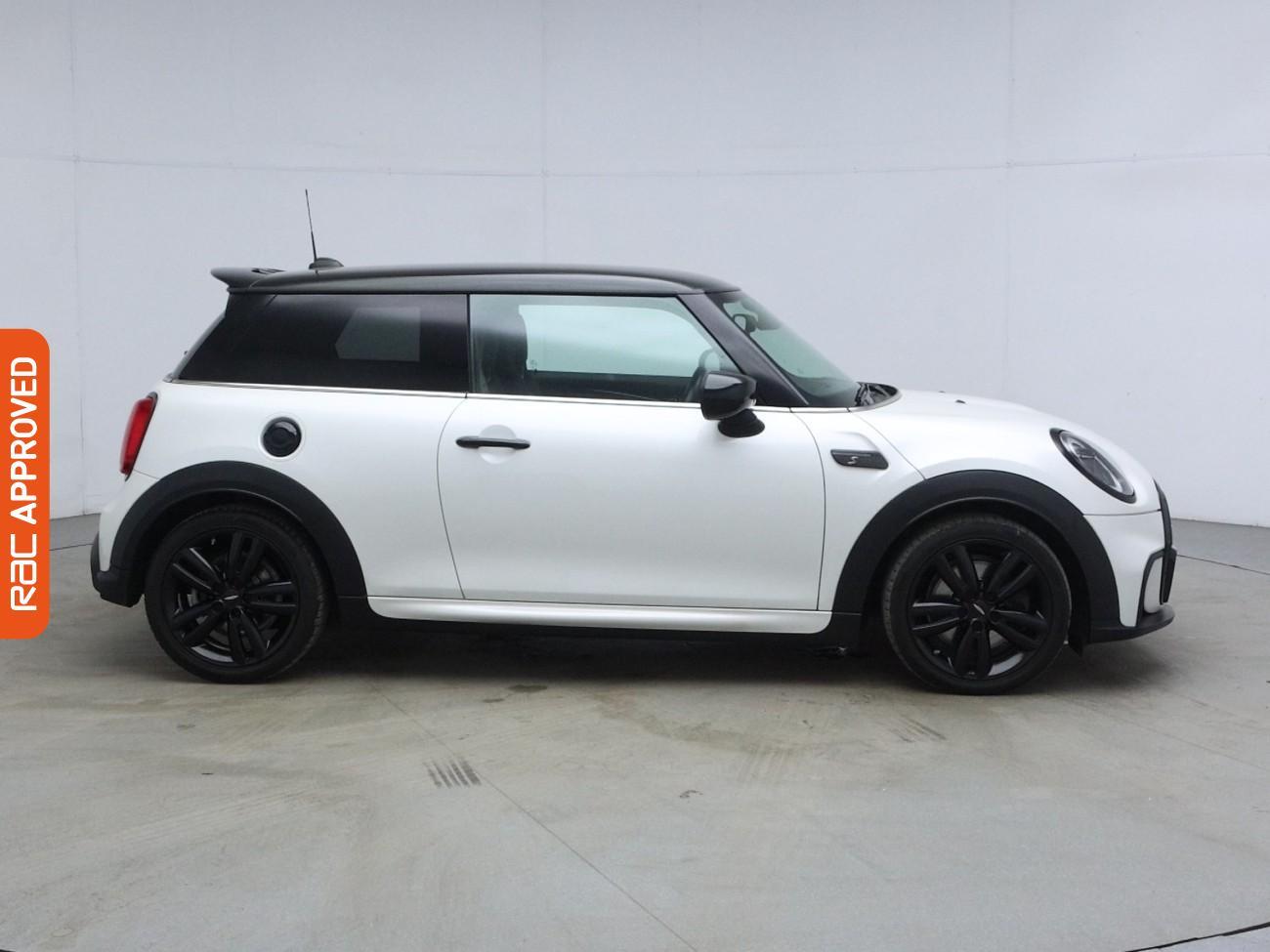Mini Hatch view 6