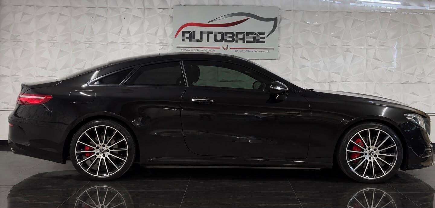Mercedes-Benz E-Class view 8