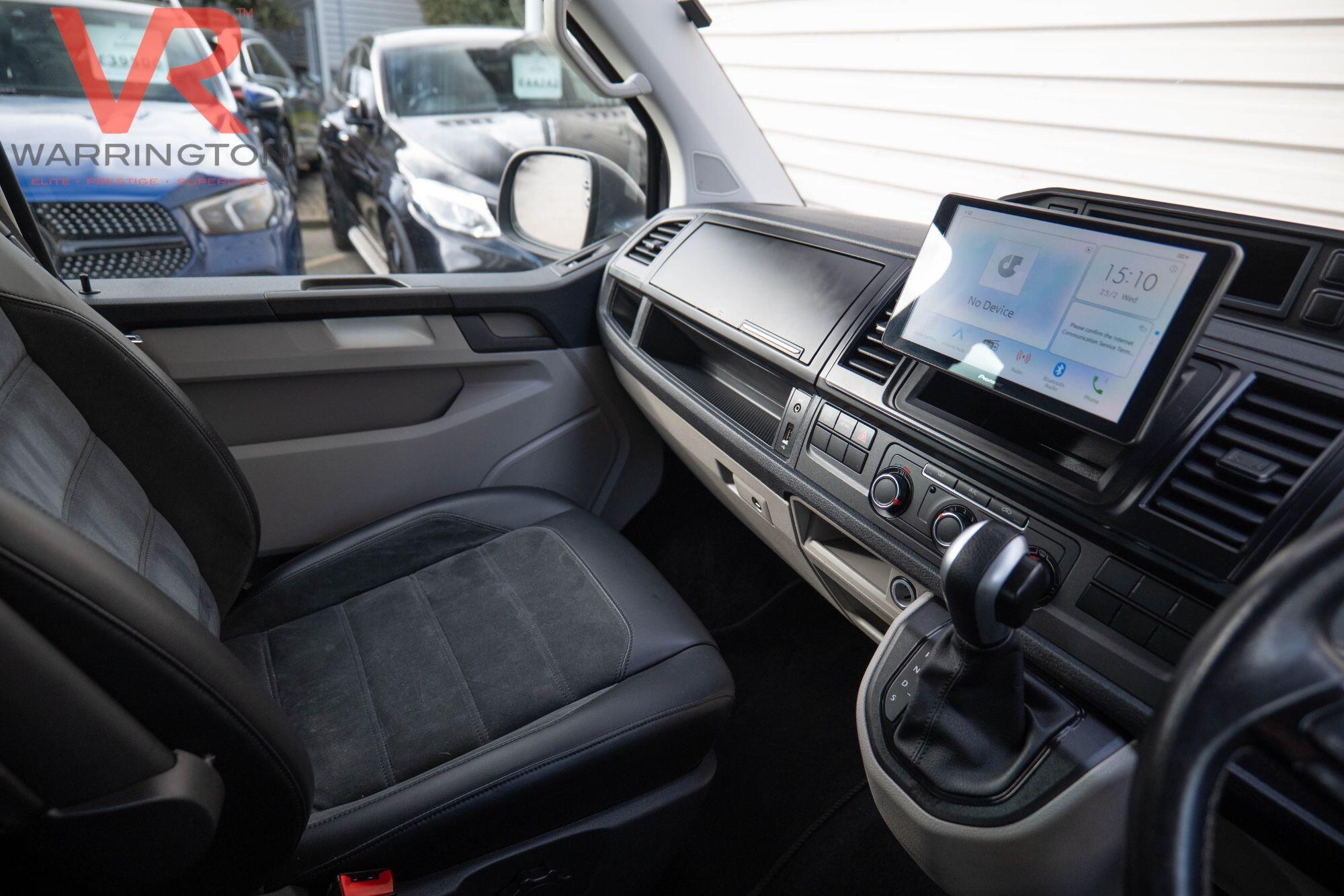 Volkswagen Transporter view 28