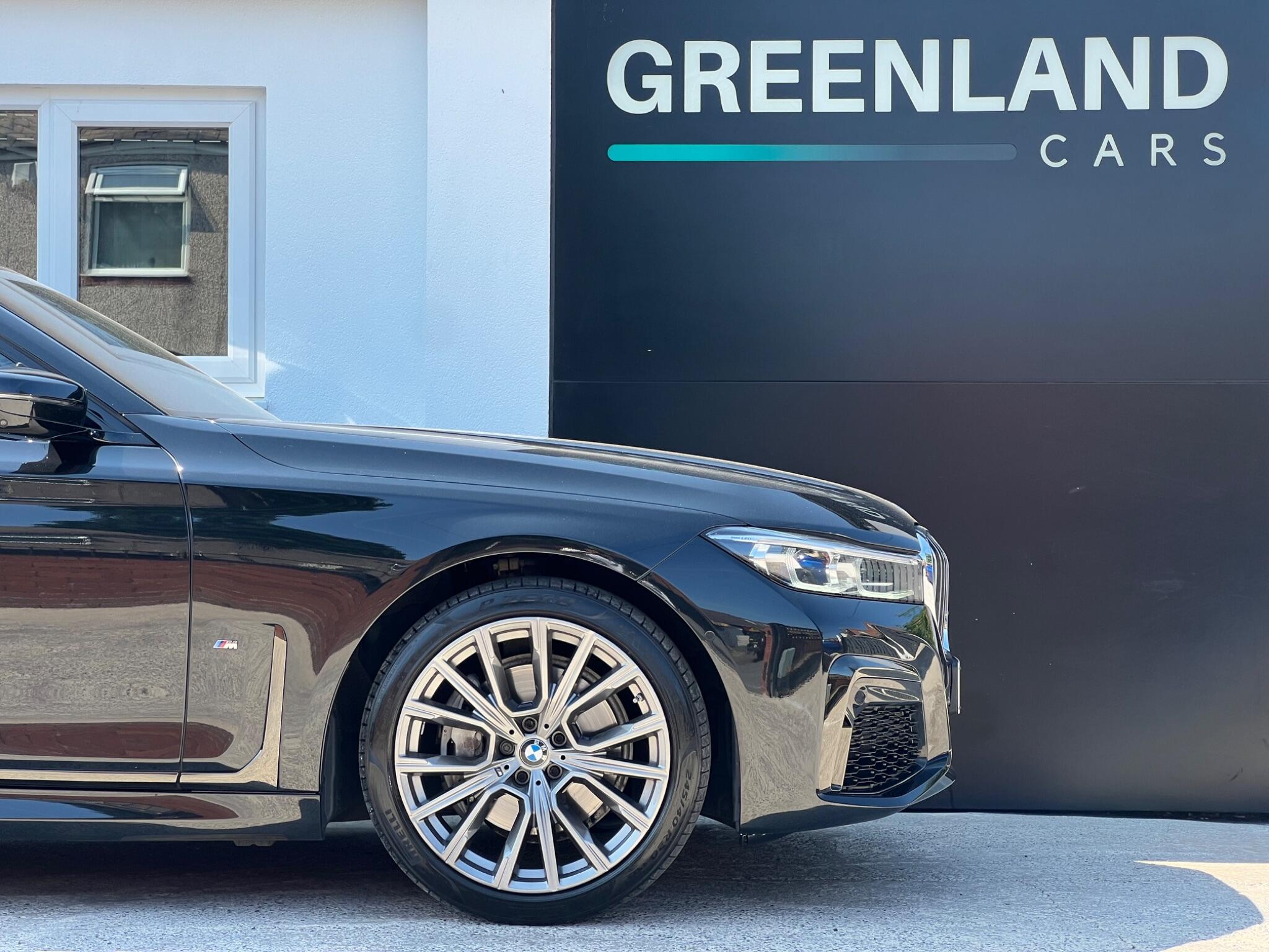BMW 7 Series view 7