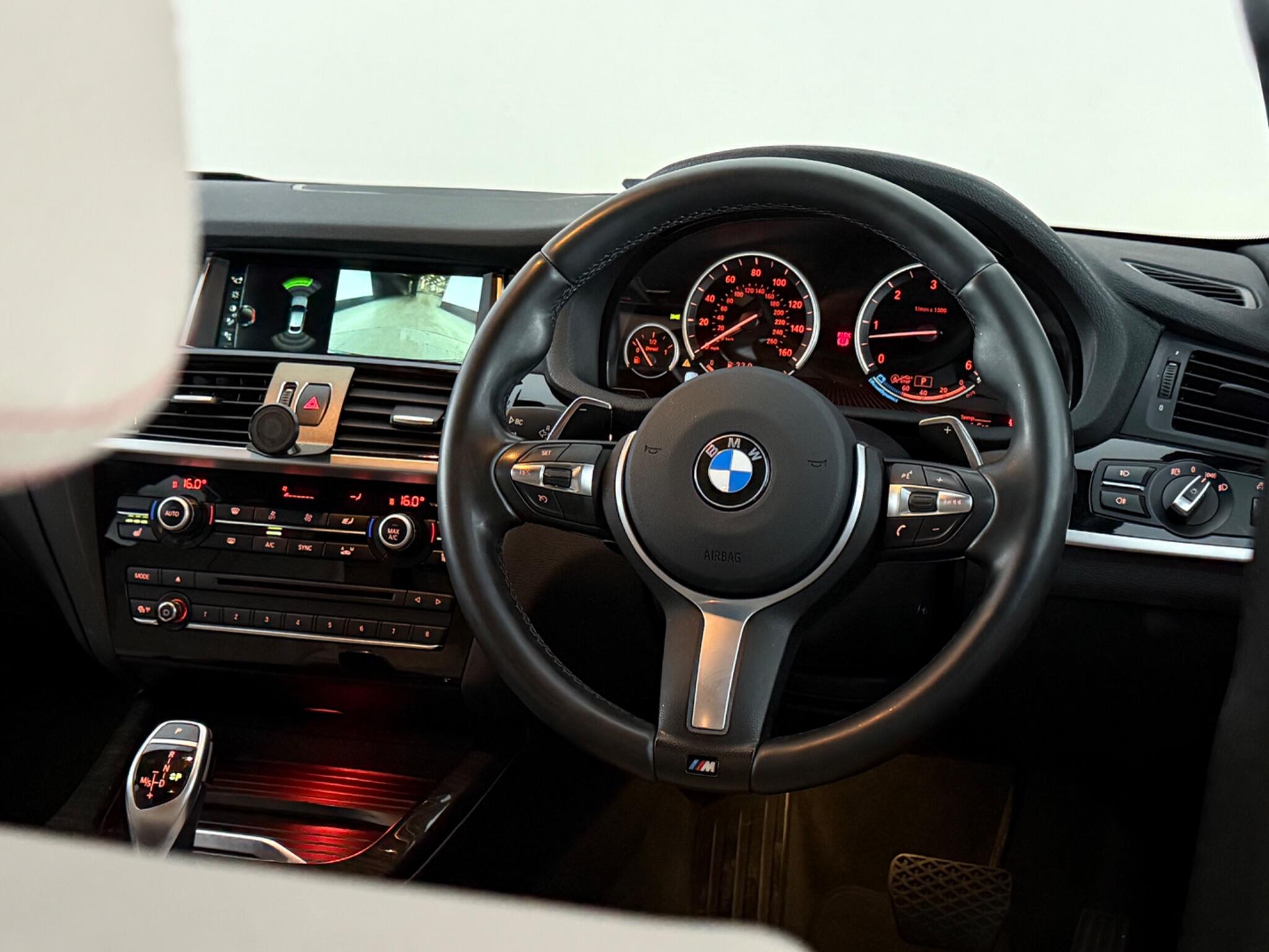 BMW X4 view 14