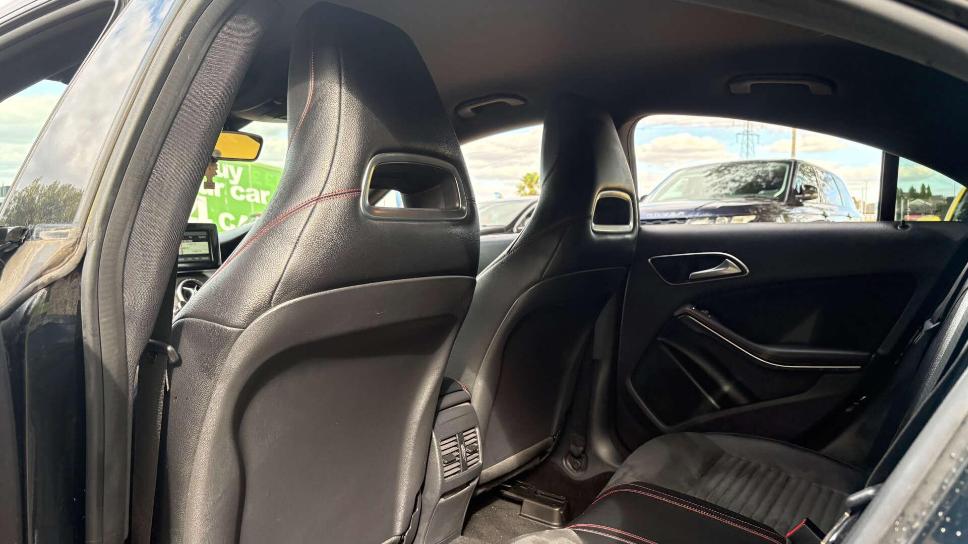 Mercedes-Benz Cla view 12