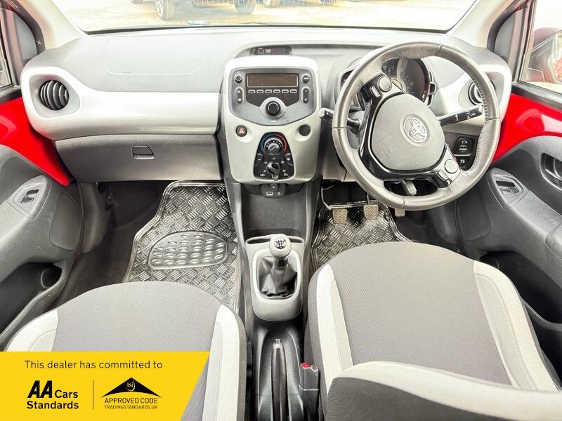 2014 Toyota AYGO image 26