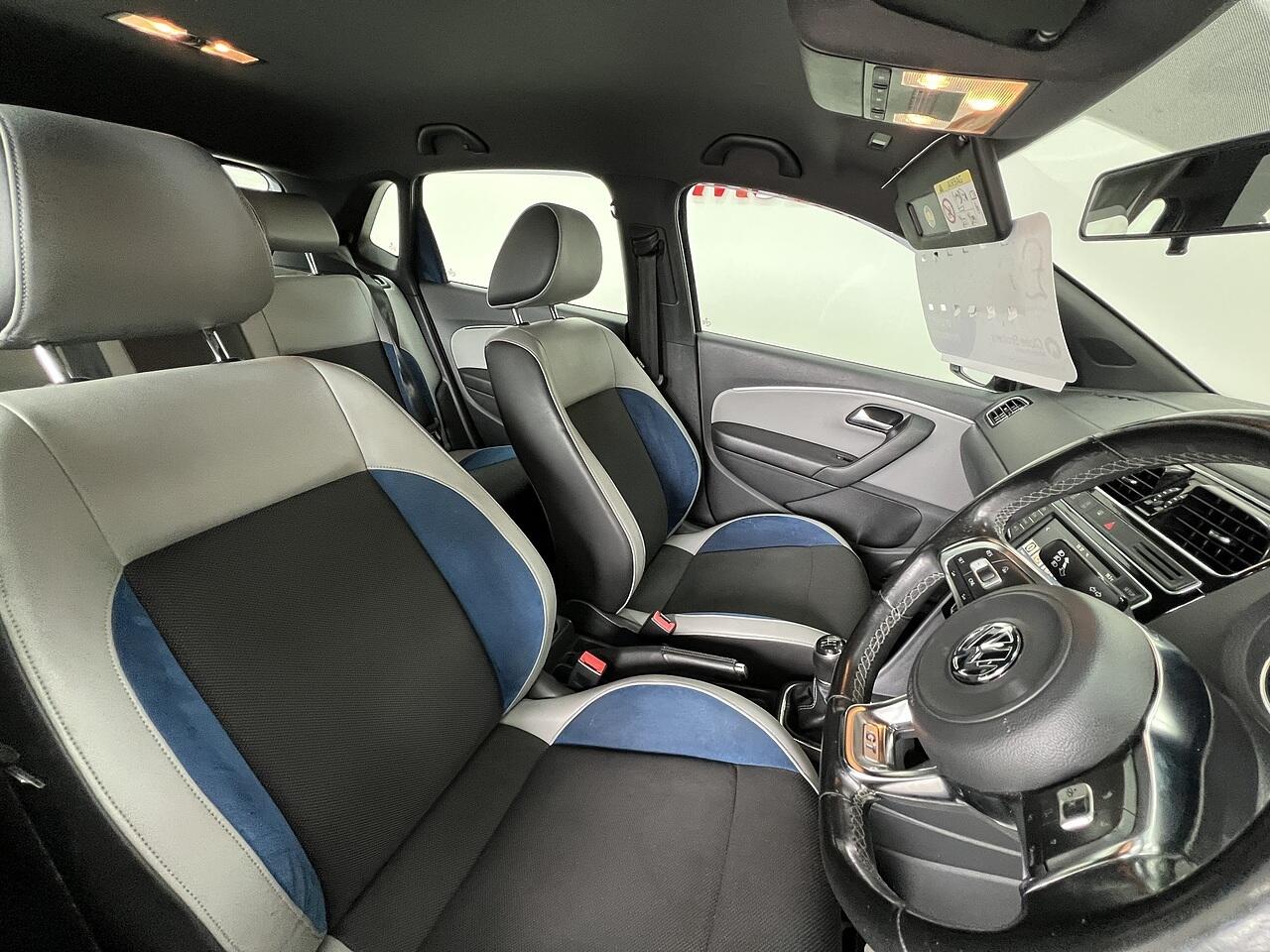 Volkswagen Polo view 13
